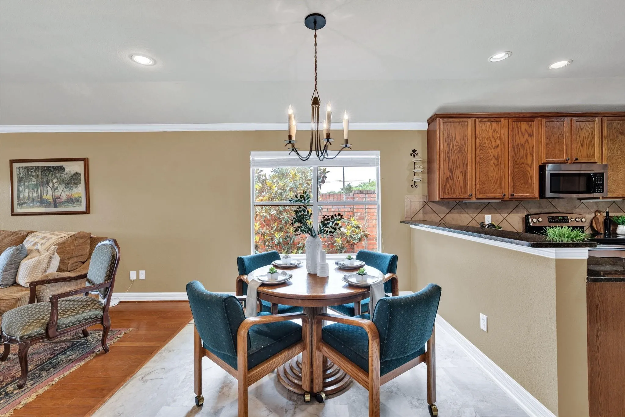 Single Family Residence For Sale in Collin County , 3921 Pitchstone Drive, Mc Kinney, Texas 75070, 3 Bedroom, 2 Bathroom, 2 Garage spaces, 2,178 Sqft, built in 2008, mls#21405744, Real Estate Agent in Mc Kinney, Homes For Sale in Collin county, Homes For Sale in Mc Kinney, Realtor in Mc Kinney Texas, Real Estate Brokerage Independent Realty Texas, Luminita Cordes Realtor