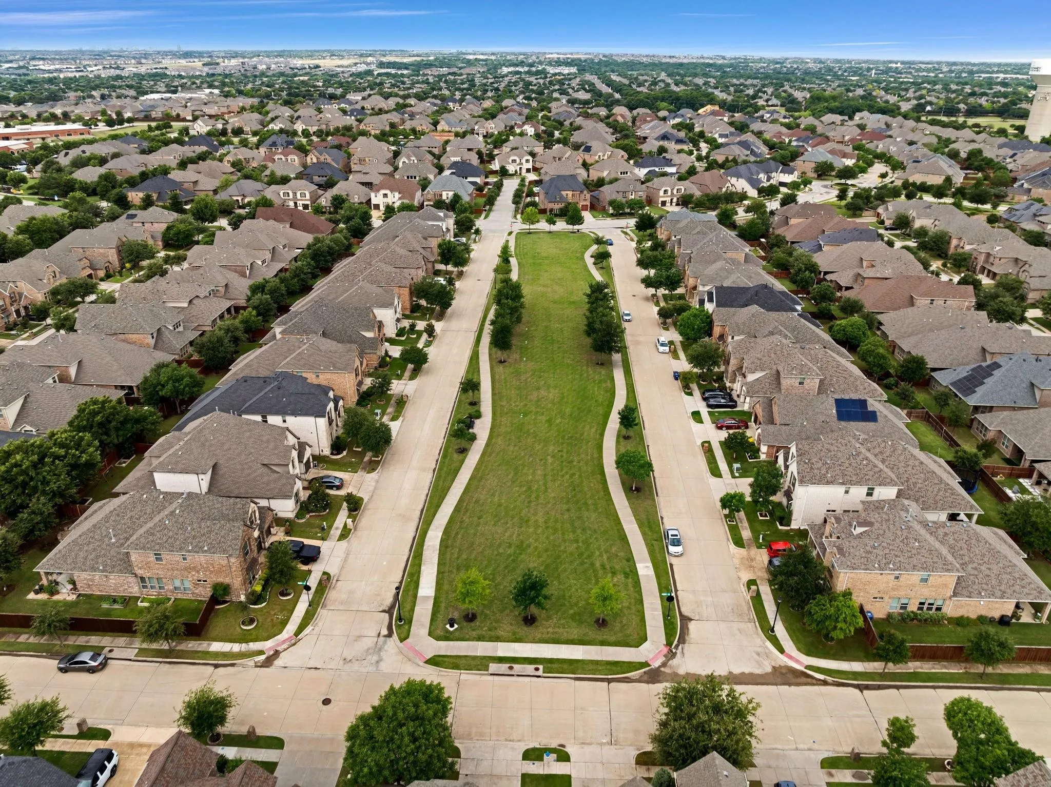 Single Family Residence For Sale in Collin County , 3921 Pitchstone Drive, Mc Kinney, Texas 75070, 3 Bedroom, 2 Bathroom, 2 Garage spaces, 2,178 Sqft, built in 2008, mls#21405744, Real Estate Agent in Mc Kinney, Homes For Sale in Collin county, Homes For Sale in Mc Kinney, Realtor in Mc Kinney Texas, Real Estate Brokerage Independent Realty Texas, Luminita Cordes Realtor
