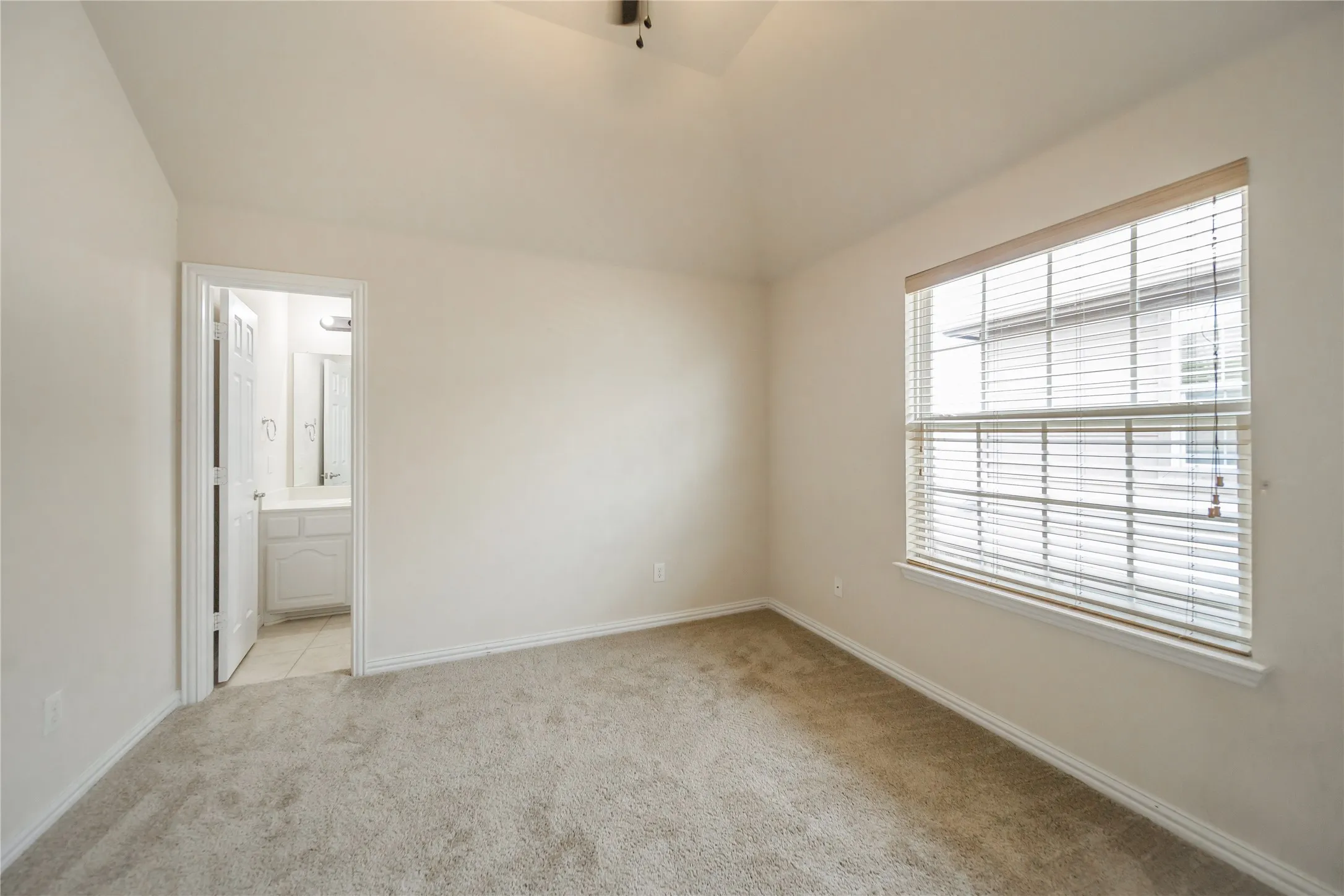Single Family Residence For Rent in Denton County , 1442 Wellesley Drive, Lewisville, Texas 75067, 5 Bedroom, 4 Bathroom, 2 Garage spaces, 2,768 Sqft, built in 2012, mls#21405745, Real Estate Agent in Lewisville, Homes For Rent in Denton county, Homes For Rent in Lewisville, Realtor in Lewisville Texas, Real Estate Brokerage Independent Realty Texas, Luminita Cordes Realtor