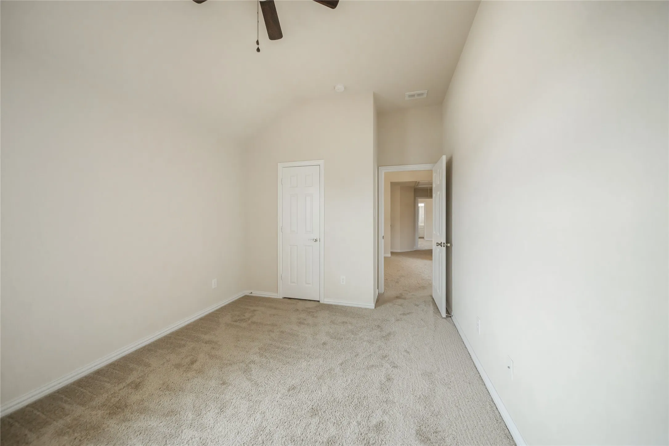 Single Family Residence For Rent in Denton County , 1442 Wellesley Drive, Lewisville, Texas 75067, 5 Bedroom, 4 Bathroom, 2 Garage spaces, 2,768 Sqft, built in 2012, mls#21405745, Real Estate Agent in Lewisville, Homes For Rent in Denton county, Homes For Rent in Lewisville, Realtor in Lewisville Texas, Real Estate Brokerage Independent Realty Texas, Luminita Cordes Realtor