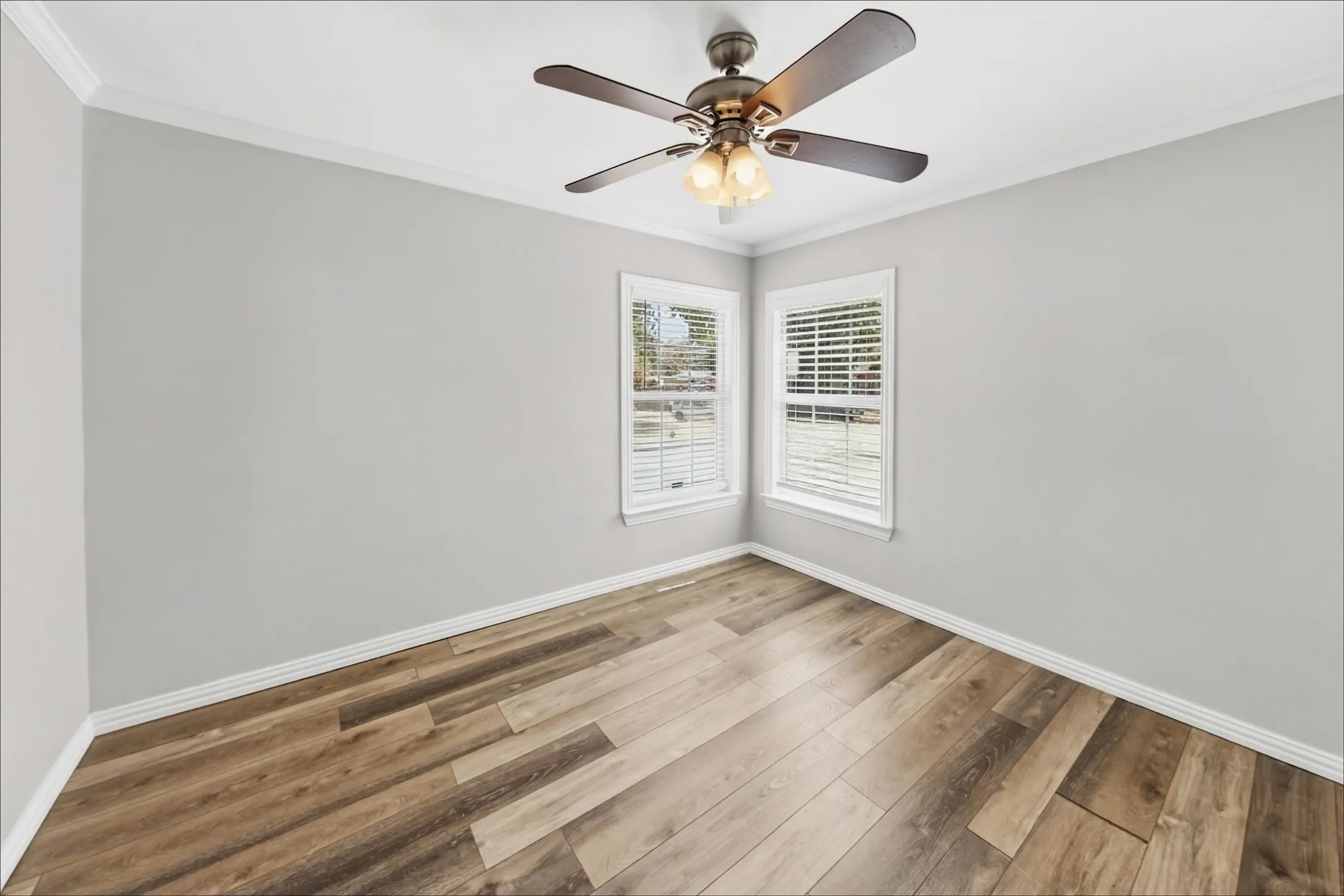 Single Family Residence For Rent in Tarrant County , 1221 Blalock Avenue, Fort Worth, Texas 76115, 3 Bedroom, 1 Bathroom, Garage spaces, 888 Sqft, built in 1955, mls#21405747, Real Estate Agent in Fort Worth, Homes For Rent in Tarrant county, Homes For Rent in Fort Worth, Realtor in Fort Worth Texas, Real Estate Brokerage Independent Realty Texas, Luminita Cordes Realtor
