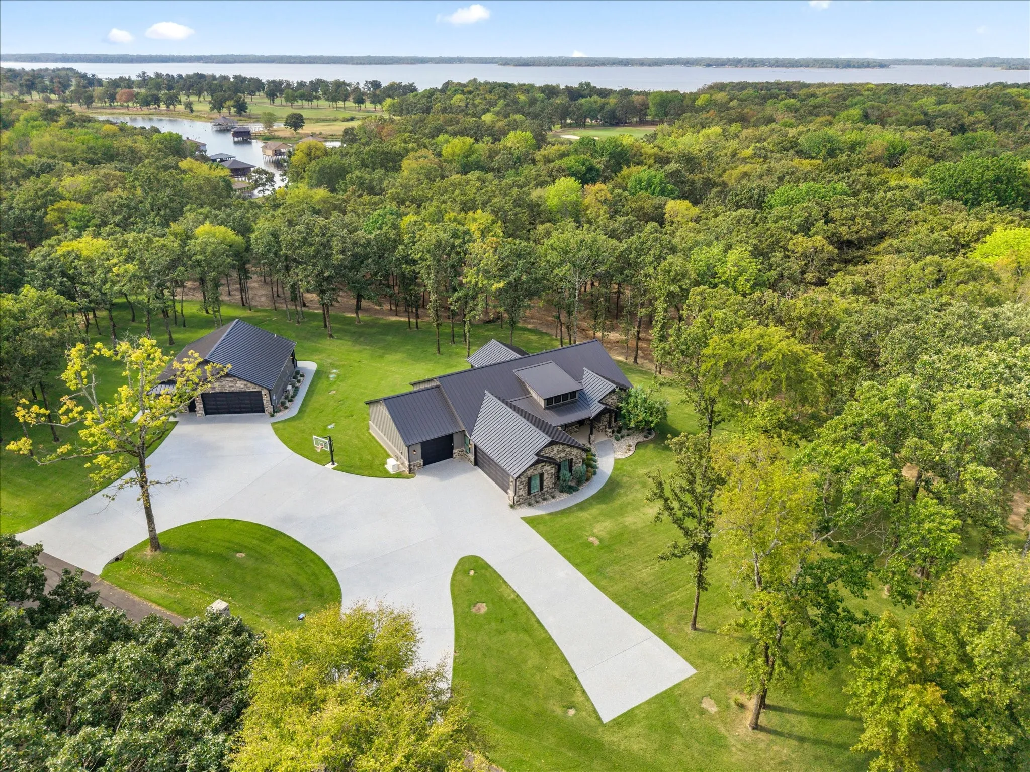 Single Family Residence For Sale in Wood County , 116 Private Road 5984, Yantis, Texas 75497, 4 Bedroom, 3 Bathroom, 5 Garage spaces, 5,888 Sqft, built in 2023, mls#21402053, Real Estate Agent in Yantis, Homes For Sale in Wood county, Homes For Sale in Yantis, Realtor in Yantis Texas, Real Estate Brokerage Independent Realty Texas, Luminita Cordes Realtor