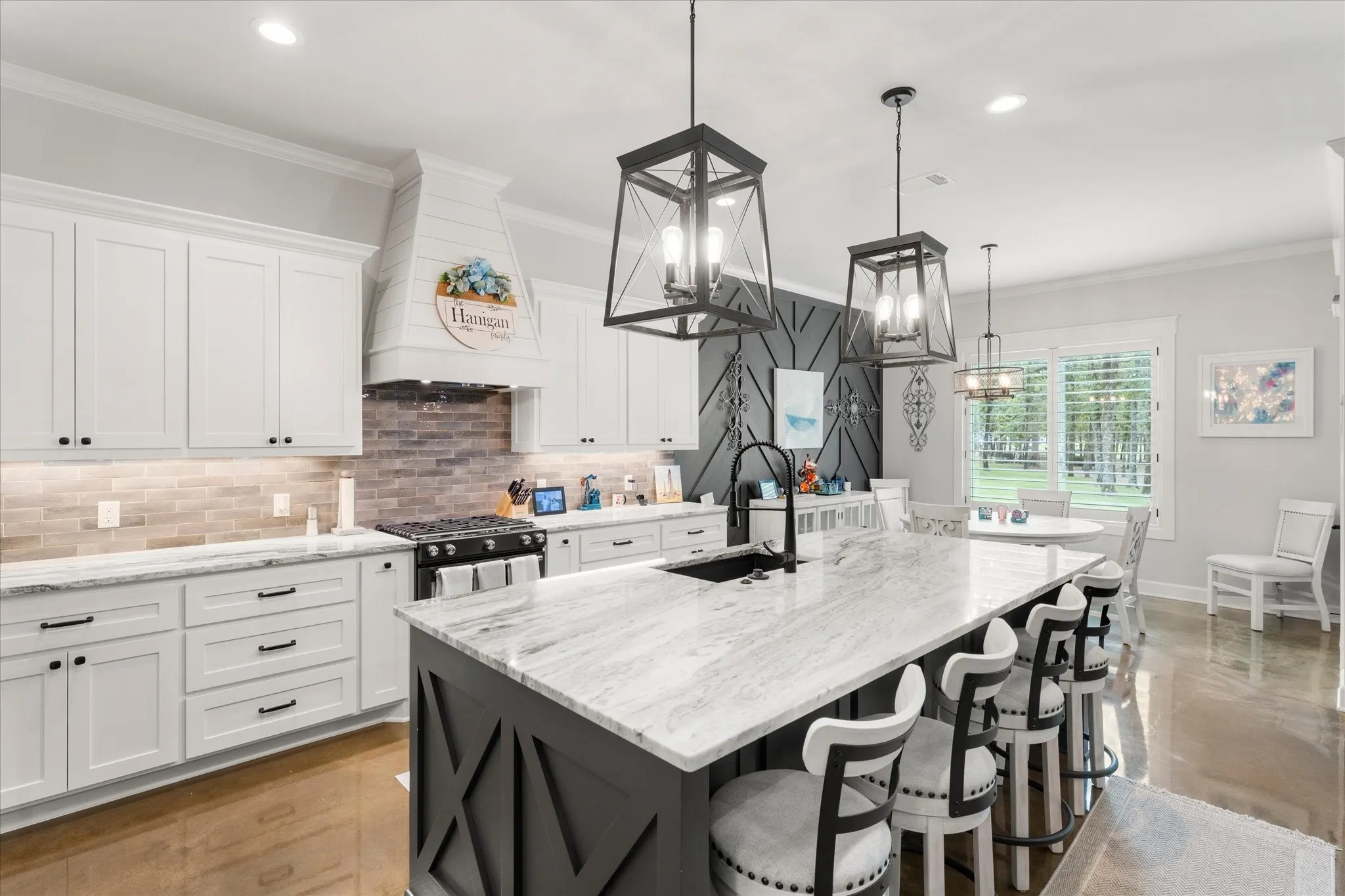 Single Family Residence For Sale in Wood County , 116 Private Road 5984, Yantis, Texas 75497, 4 Bedroom, 3 Bathroom, 5 Garage spaces, 5,888 Sqft, built in 2023, mls#21402053, Real Estate Agent in Yantis, Homes For Sale in Wood county, Homes For Sale in Yantis, Realtor in Yantis Texas, Real Estate Brokerage Independent Realty Texas, Luminita Cordes Realtor