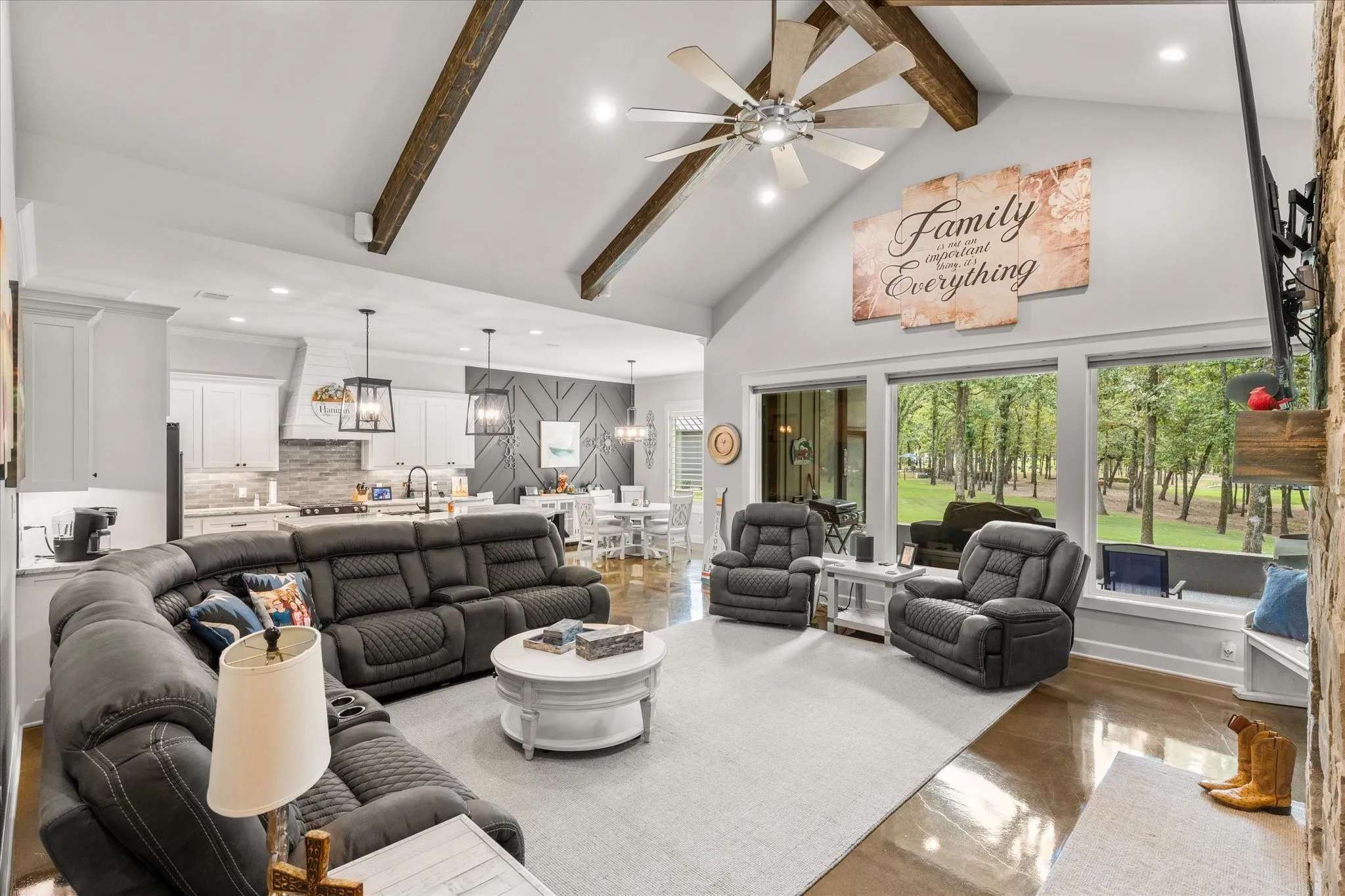 Single Family Residence For Sale in Wood County , 116 Private Road 5984, Yantis, Texas 75497, 4 Bedroom, 3 Bathroom, 5 Garage spaces, 5,888 Sqft, built in 2023, mls#21402053, Real Estate Agent in Yantis, Homes For Sale in Wood county, Homes For Sale in Yantis, Realtor in Yantis Texas, Real Estate Brokerage Independent Realty Texas, Luminita Cordes Realtor