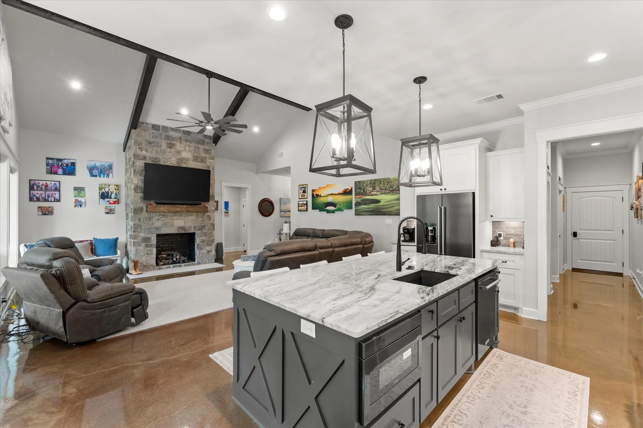 Single Family Residence For Sale in Wood County , 116 Private Road 5984, Yantis, Texas 75497, 4 Bedroom, 3 Bathroom, 5 Garage spaces, 5,888 Sqft, built in 2023, mls#21402053, Real Estate Agent in Yantis, Homes For Sale in Wood county, Homes For Sale in Yantis, Realtor in Yantis Texas, Real Estate Brokerage Independent Realty Texas, Luminita Cordes Realtor