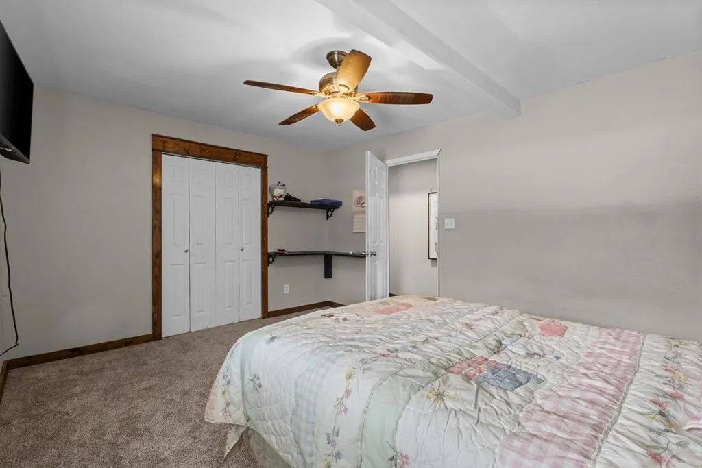 Single Family Residence For Sale in Kaufman County , 14847 N 3rd Street, Scurry, Texas 75158, 4 Bedroom, 3 Bathroom, 1 Garage spaces, 2,340 Sqft, built in 1978, mls#21405755, Real Estate Agent in Scurry, Homes For Sale in Kaufman county, Homes For Sale in Scurry, Realtor in Scurry Texas, Real Estate Brokerage Independent Realty Texas, Luminita Cordes Realtor