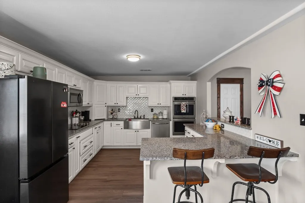 Single Family Residence For Sale in Kaufman County , 14847 N 3rd Street, Scurry, Texas 75158, 4 Bedroom, 3 Bathroom, 1 Garage spaces, 2,340 Sqft, built in 1978, mls#21405755, Real Estate Agent in Scurry, Homes For Sale in Kaufman county, Homes For Sale in Scurry, Realtor in Scurry Texas, Real Estate Brokerage Independent Realty Texas, Luminita Cordes Realtor