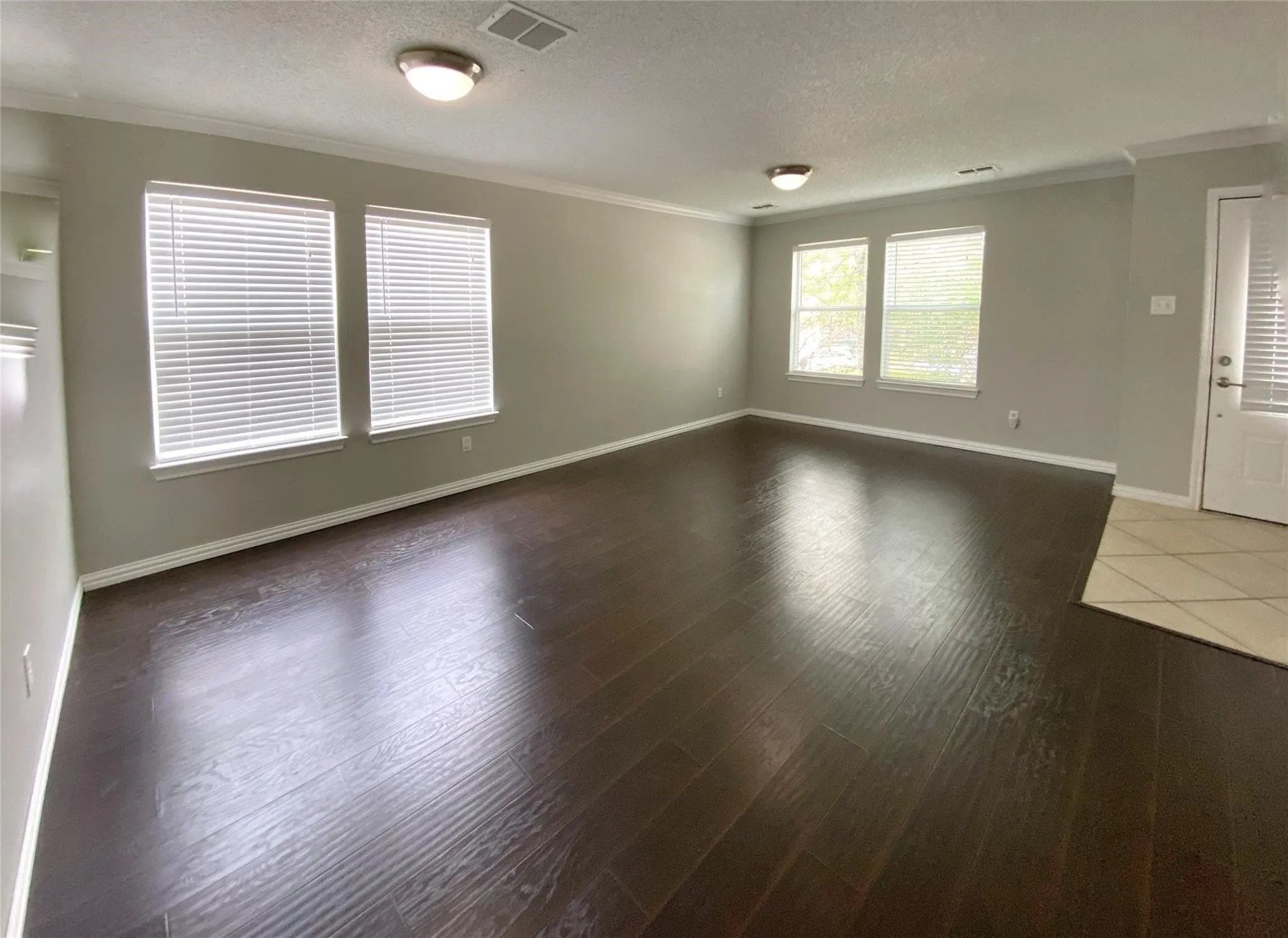 Single Family Residence For Rent in Collin County , 2601 Timberbrook Trail, Mc Kinney, Texas 75071, 3 Bedroom, 3 Bathroom, 2 Garage spaces, 2,307 Sqft, built in 2002, mls#21405756, Real Estate Agent in Mc Kinney, Homes For Rent in Collin county, Homes For Rent in Mc Kinney, Realtor in Mc Kinney Texas, Real Estate Brokerage Independent Realty Texas, Luminita Cordes Realtor