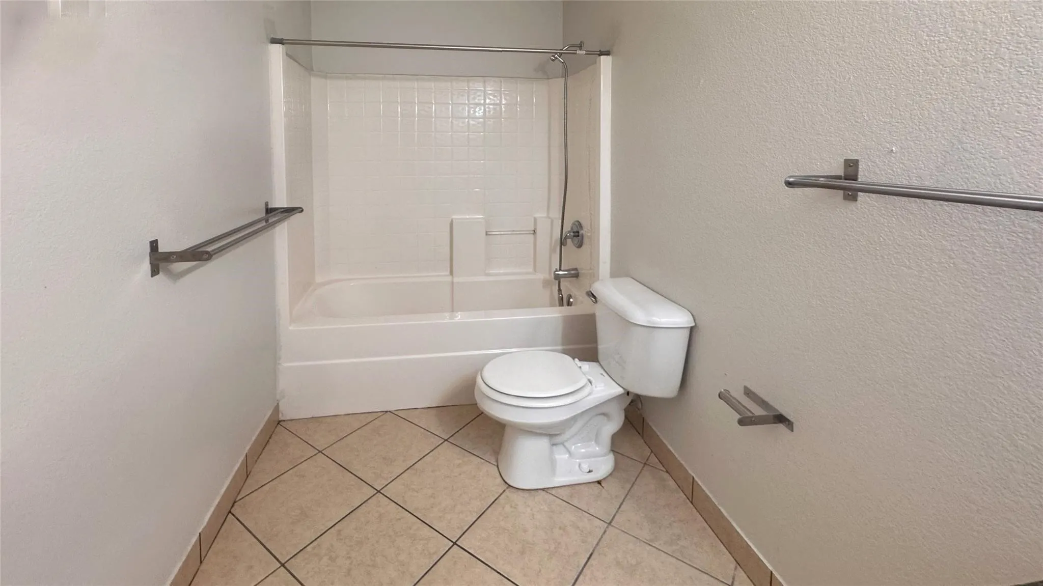 Single Family Residence For Rent in Collin County , 2601 Timberbrook Trail, Mc Kinney, Texas 75071, 3 Bedroom, 3 Bathroom, 2 Garage spaces, 2,307 Sqft, built in 2002, mls#21405756, Real Estate Agent in Mc Kinney, Homes For Rent in Collin county, Homes For Rent in Mc Kinney, Realtor in Mc Kinney Texas, Real Estate Brokerage Independent Realty Texas, Luminita Cordes Realtor