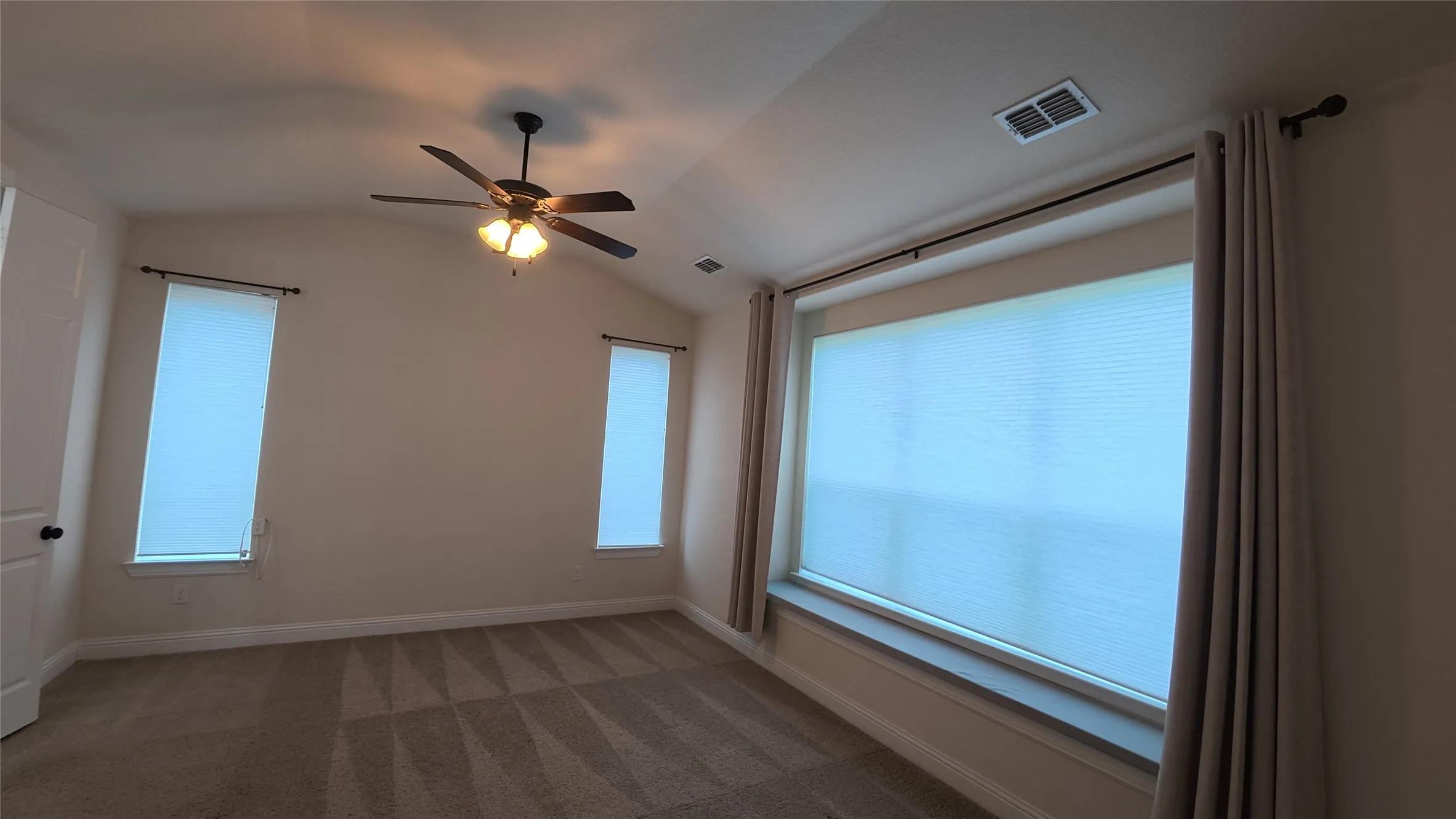 Single Family Residence For Rent in Denton County , 15652 Wild Cherry Lane, Fort Worth, Texas 76262, 4 Bedroom, 3 Bathroom, 2 Garage spaces, 2,943 Sqft, built in 2019, mls#21405592, Real Estate Agent in Fort Worth, Homes For Rent in Denton county, Homes For Rent in Fort Worth, Realtor in Fort Worth Texas, Real Estate Brokerage Independent Realty Texas, Luminita Cordes Realtor