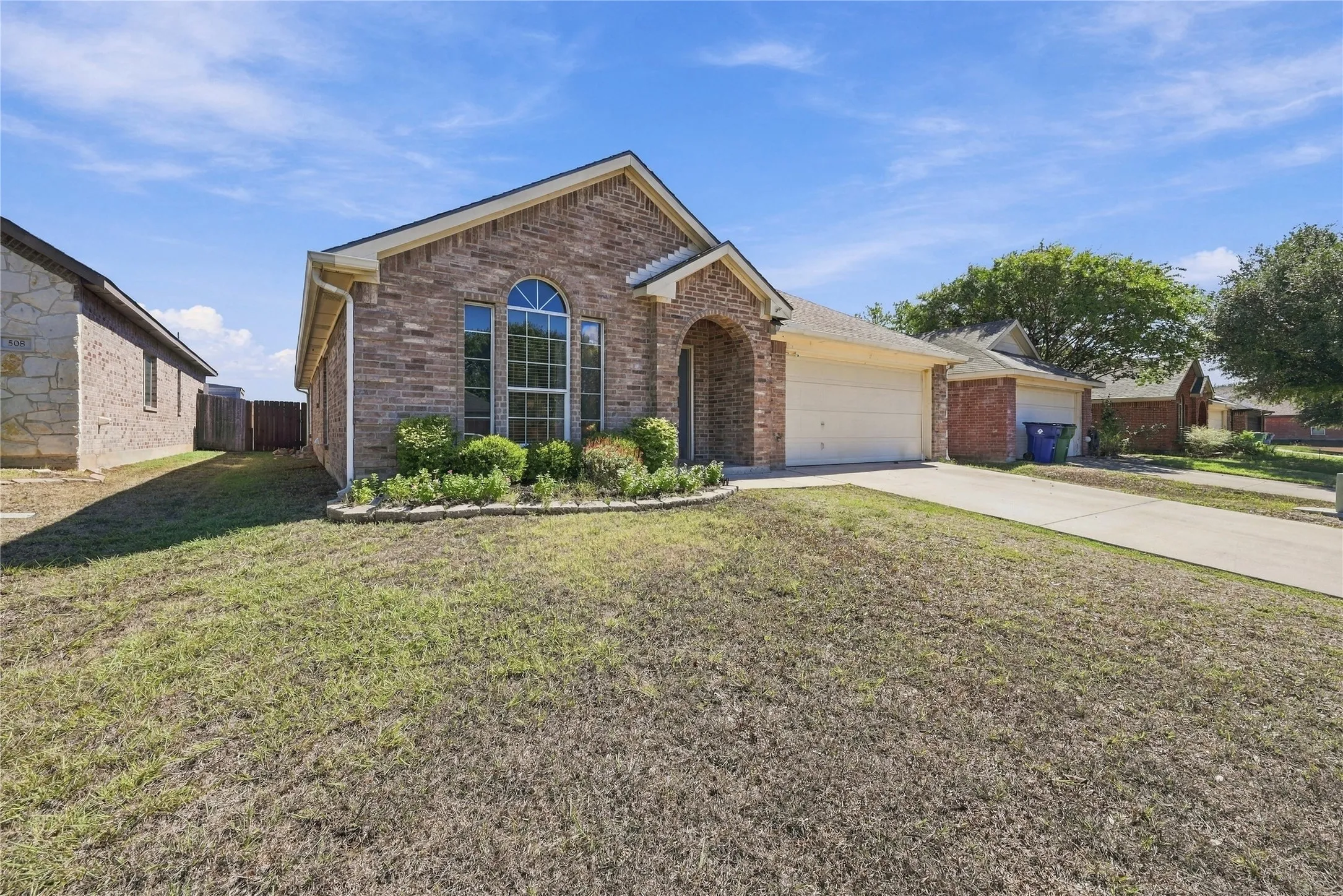 Single Family Residence For Sale in Ellis County , 506 Timber Drive, Waxahachie, Texas 75165, 4 Bedroom, 2 Bathroom, 2 Garage spaces, 1,880 Sqft, built in 2004, mls#21405058, Real Estate Agent in Waxahachie, Homes For Sale in Ellis county, Homes For Sale in Waxahachie, Realtor in Waxahachie Texas, Real Estate Brokerage Independent Realty Texas, Luminita Cordes Realtor