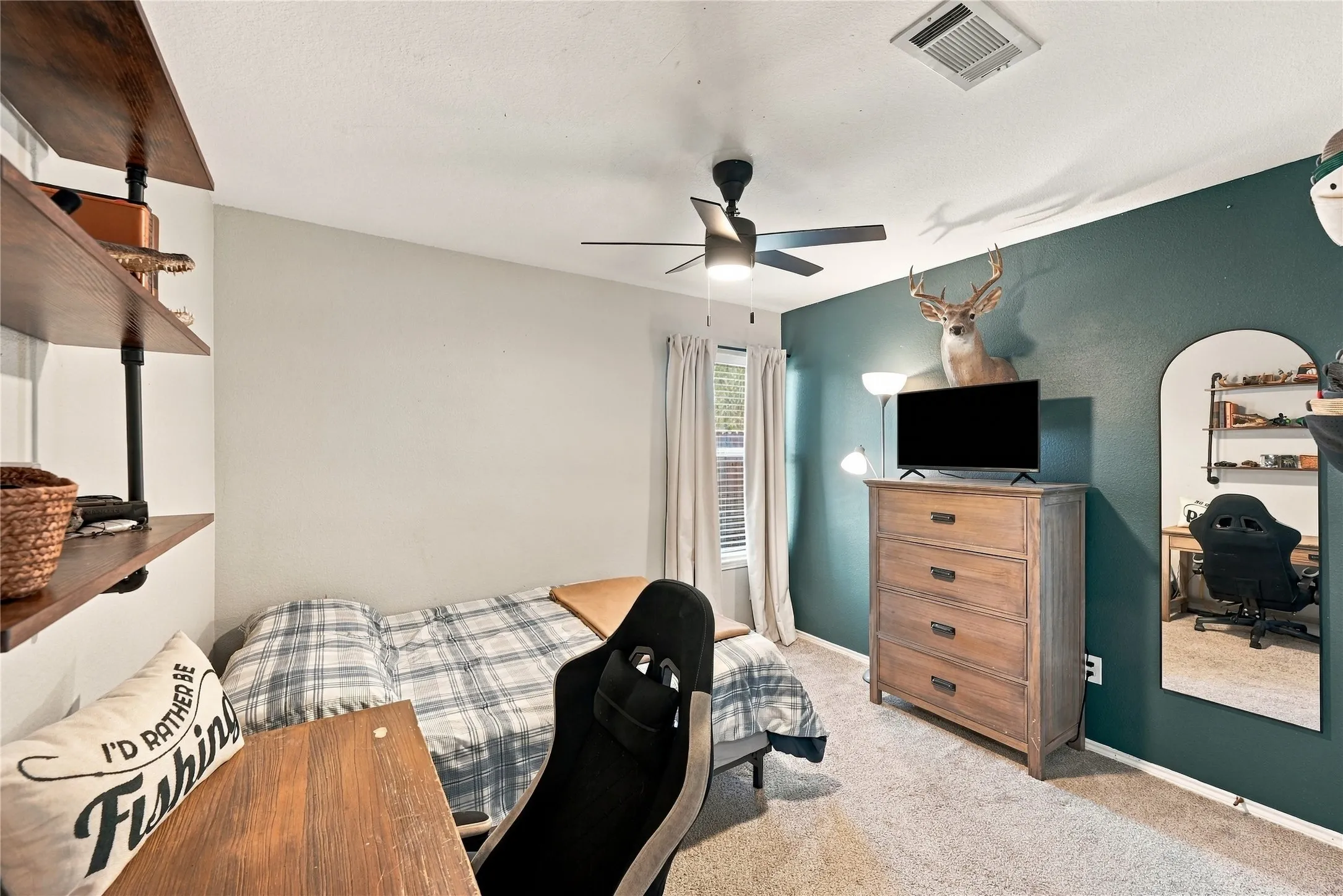 Single Family Residence For Sale in Ellis County , 506 Timber Drive, Waxahachie, Texas 75165, 4 Bedroom, 2 Bathroom, 2 Garage spaces, 1,880 Sqft, built in 2004, mls#21405058, Real Estate Agent in Waxahachie, Homes For Sale in Ellis county, Homes For Sale in Waxahachie, Realtor in Waxahachie Texas, Real Estate Brokerage Independent Realty Texas, Luminita Cordes Realtor