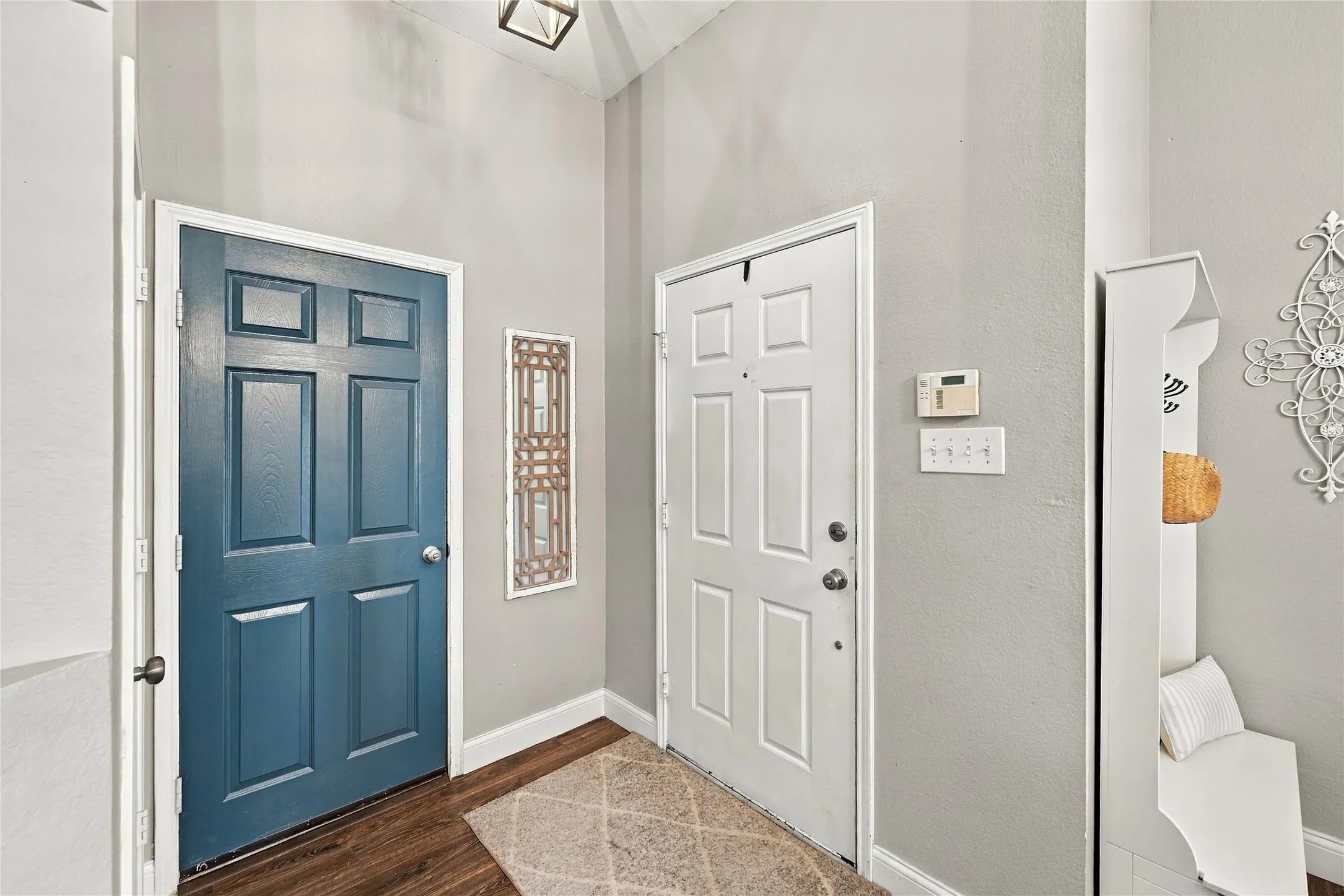 Single Family Residence For Sale in Ellis County , 506 Timber Drive, Waxahachie, Texas 75165, 4 Bedroom, 2 Bathroom, 2 Garage spaces, 1,880 Sqft, built in 2004, mls#21405058, Real Estate Agent in Waxahachie, Homes For Sale in Ellis county, Homes For Sale in Waxahachie, Realtor in Waxahachie Texas, Real Estate Brokerage Independent Realty Texas, Luminita Cordes Realtor