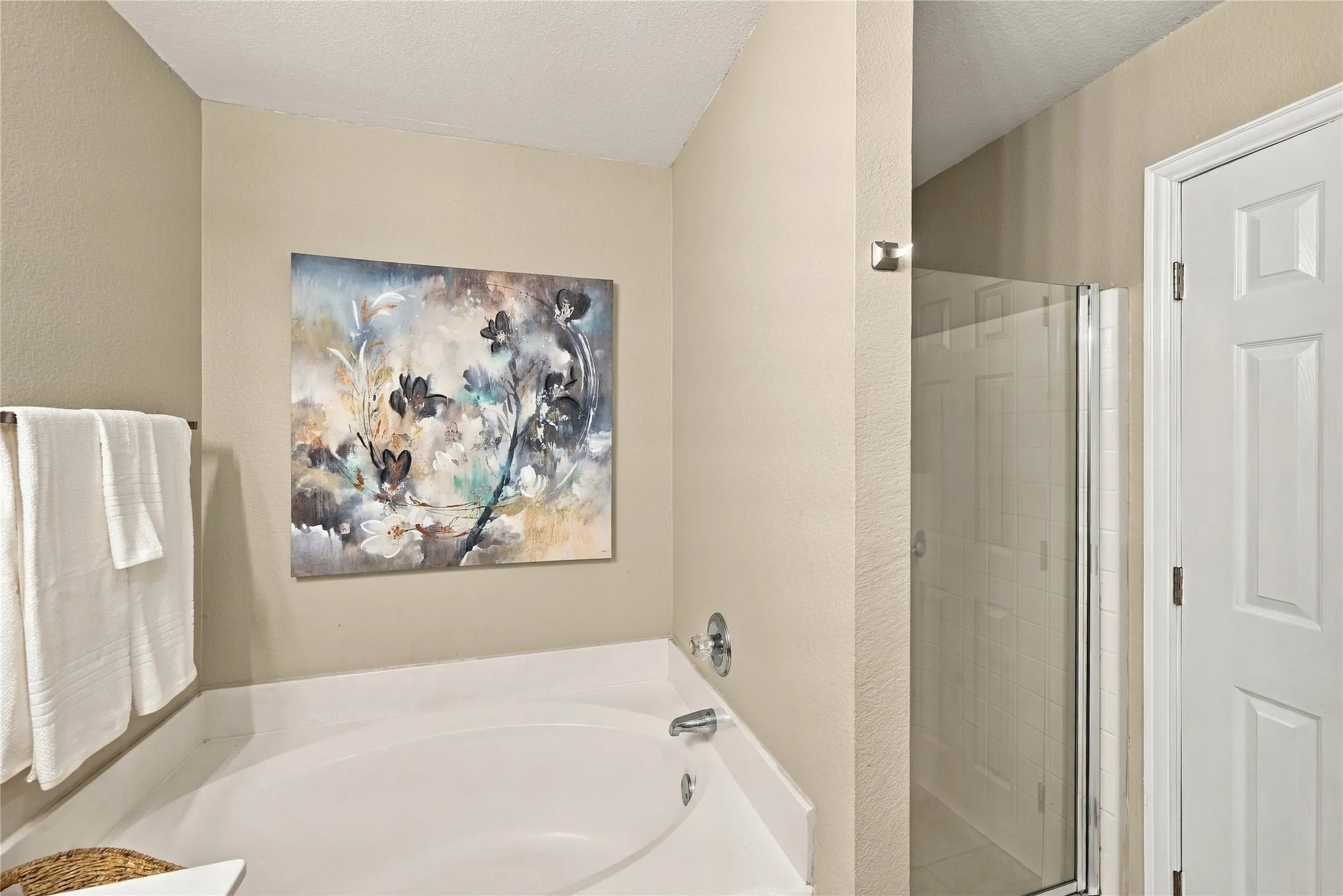 Single Family Residence For Sale in Ellis County , 506 Timber Drive, Waxahachie, Texas 75165, 4 Bedroom, 2 Bathroom, 2 Garage spaces, 1,880 Sqft, built in 2004, mls#21405058, Real Estate Agent in Waxahachie, Homes For Sale in Ellis county, Homes For Sale in Waxahachie, Realtor in Waxahachie Texas, Real Estate Brokerage Independent Realty Texas, Luminita Cordes Realtor