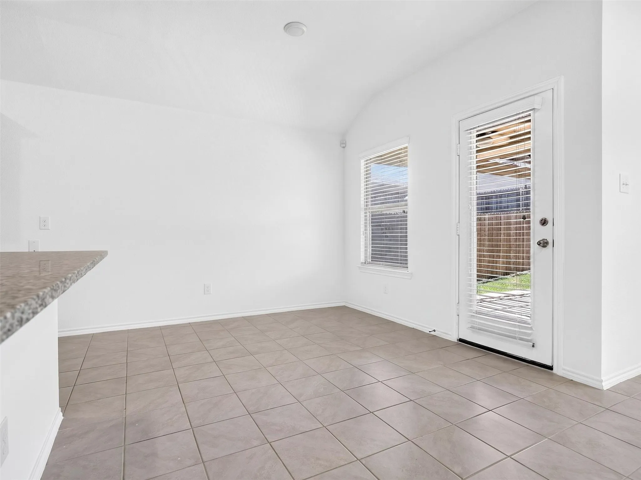Single Family Residence For Rent in Collin County , 1111 Meadow Side Drive, Princeton, Texas 75407, 4 Bedroom, 2 Bathroom, 2 Garage spaces, 1,567 Sqft, built in 2018, mls#21405764, Real Estate Agent in Princeton, Homes For Rent in Collin county, Homes For Rent in Princeton, Realtor in Princeton Texas, Real Estate Brokerage Independent Realty Texas, Luminita Cordes Realtor