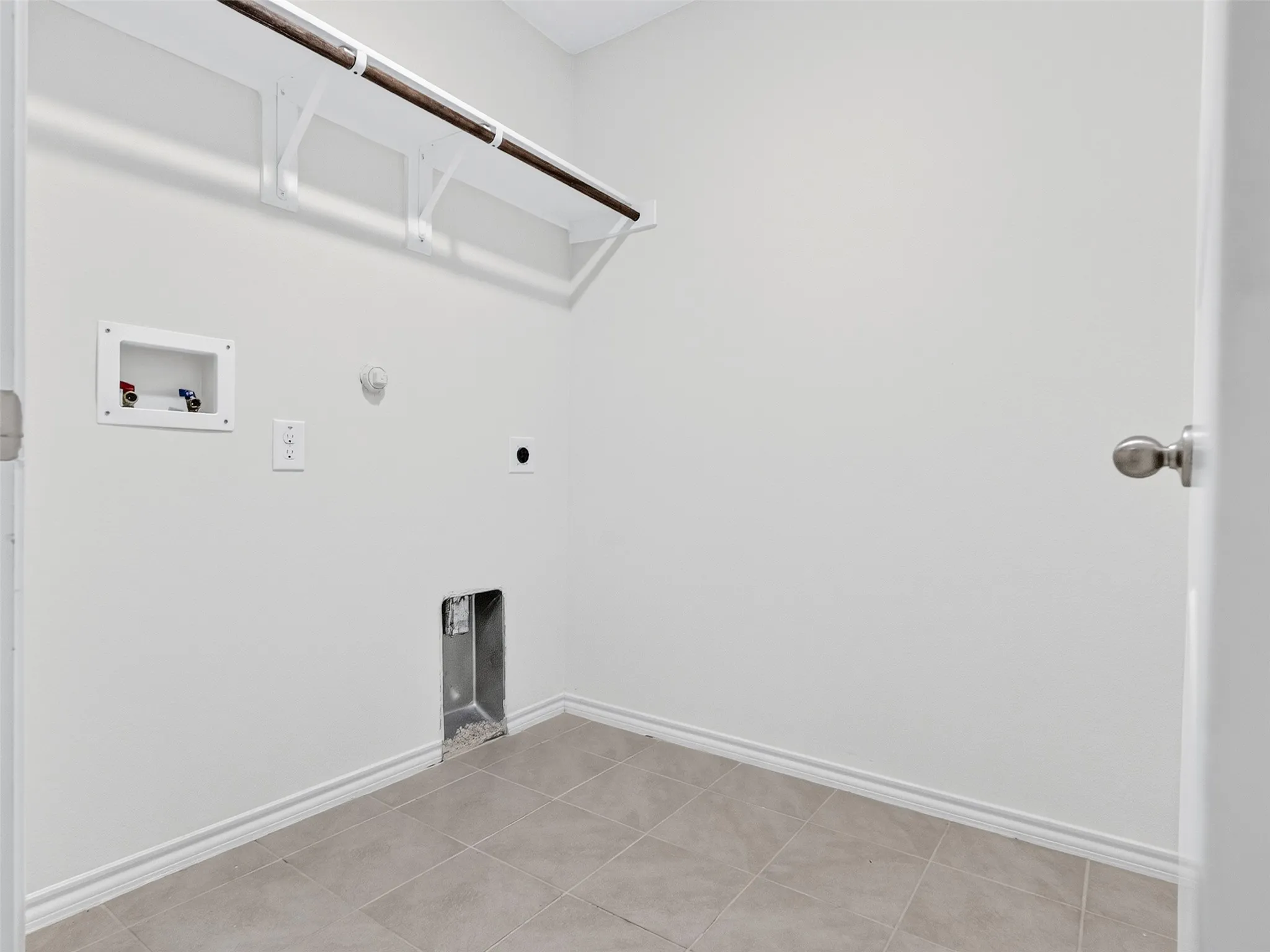 Single Family Residence For Rent in Collin County , 1111 Meadow Side Drive, Princeton, Texas 75407, 4 Bedroom, 2 Bathroom, 2 Garage spaces, 1,567 Sqft, built in 2018, mls#21405764, Real Estate Agent in Princeton, Homes For Rent in Collin county, Homes For Rent in Princeton, Realtor in Princeton Texas, Real Estate Brokerage Independent Realty Texas, Luminita Cordes Realtor