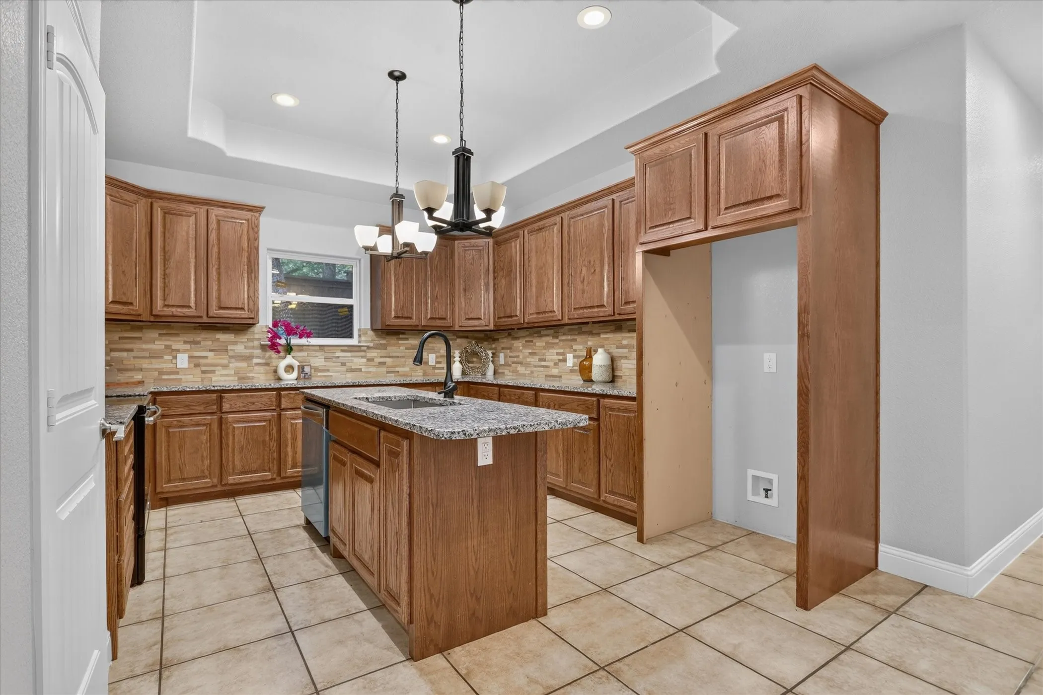 Single Family Residence For Sale in Dallas County , 2505 Edd Road, Dallas, Texas 75253, 4 Bedroom, 3 Bathroom, 2 Garage spaces, 1,866 Sqft, built in 2021, mls#21405765, Real Estate Agent in Dallas, Homes For Sale in Dallas county, Homes For Sale in Dallas, Realtor in Dallas Texas, Real Estate Brokerage Independent Realty Texas, Luminita Cordes Realtor