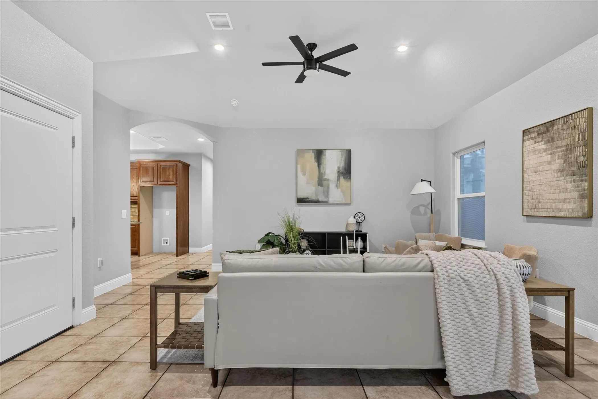Single Family Residence For Sale in Dallas County , 2505 Edd Road, Dallas, Texas 75253, 4 Bedroom, 3 Bathroom, 2 Garage spaces, 1,866 Sqft, built in 2021, mls#21405765, Real Estate Agent in Dallas, Homes For Sale in Dallas county, Homes For Sale in Dallas, Realtor in Dallas Texas, Real Estate Brokerage Independent Realty Texas, Luminita Cordes Realtor