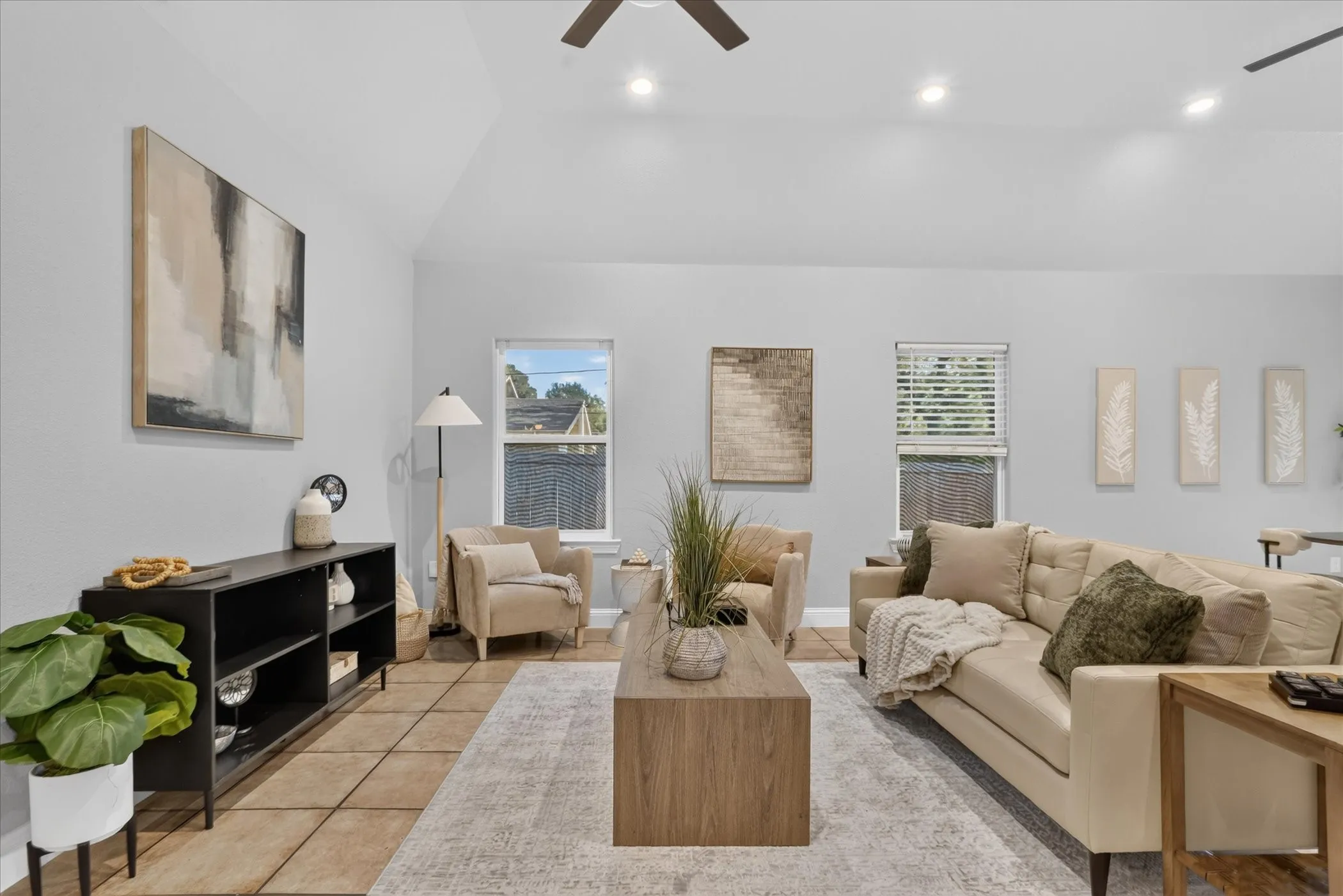 Single Family Residence For Sale in Dallas County , 2505 Edd Road, Dallas, Texas 75253, 4 Bedroom, 3 Bathroom, 2 Garage spaces, 1,866 Sqft, built in 2021, mls#21405765, Real Estate Agent in Dallas, Homes For Sale in Dallas county, Homes For Sale in Dallas, Realtor in Dallas Texas, Real Estate Brokerage Independent Realty Texas, Luminita Cordes Realtor