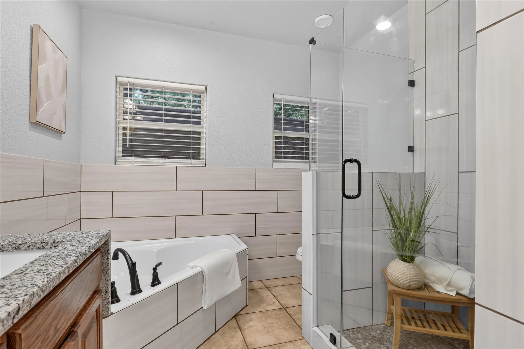 Single Family Residence For Sale in Dallas County , 2505 Edd Road, Dallas, Texas 75253, 4 Bedroom, 3 Bathroom, 2 Garage spaces, 1,866 Sqft, built in 2021, mls#21405765, Real Estate Agent in Dallas, Homes For Sale in Dallas county, Homes For Sale in Dallas, Realtor in Dallas Texas, Real Estate Brokerage Independent Realty Texas, Luminita Cordes Realtor