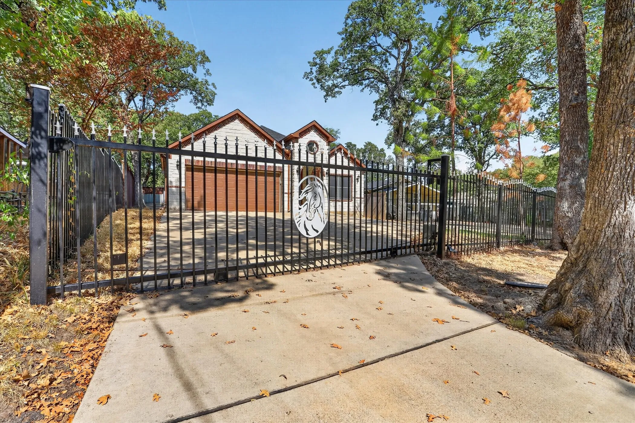 Single Family Residence For Sale in Dallas County , 2505 Edd Road, Dallas, Texas 75253, 4 Bedroom, 3 Bathroom, 2 Garage spaces, 1,866 Sqft, built in 2021, mls#21405765, Real Estate Agent in Dallas, Homes For Sale in Dallas county, Homes For Sale in Dallas, Realtor in Dallas Texas, Real Estate Brokerage Independent Realty Texas, Luminita Cordes Realtor