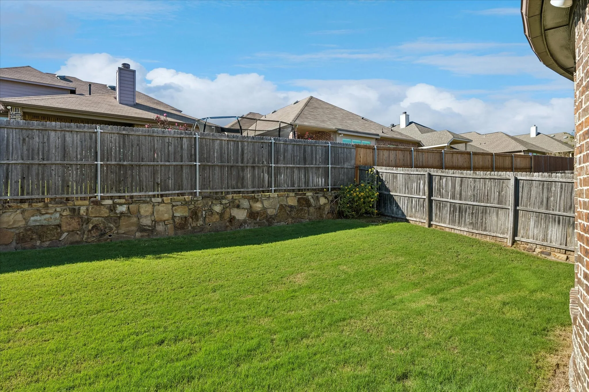 Single Family Residence For Sale in Tarrant County , 3020 Waterfall Drive, Fort Worth, Texas 76177, 3 Bedroom, 2 Bathroom, 2 Garage spaces, 2,158 Sqft, built in 2015, mls#21405540, Real Estate Agent in Fort Worth, Homes For Sale in Tarrant county, Homes For Sale in Fort Worth, Realtor in Fort Worth Texas, Real Estate Brokerage Independent Realty Texas, Luminita Cordes Realtor