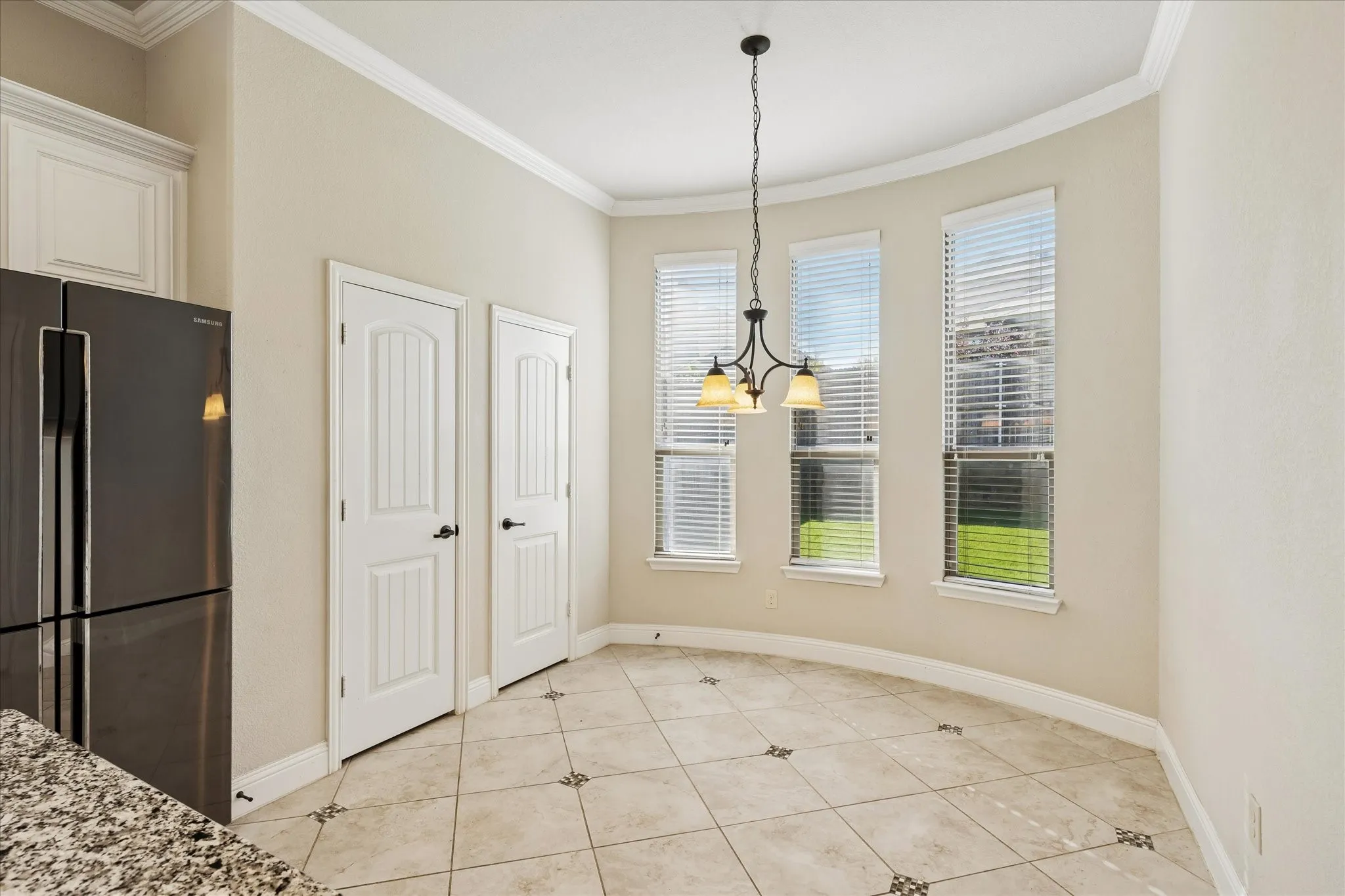 Single Family Residence For Sale in Tarrant County , 3020 Waterfall Drive, Fort Worth, Texas 76177, 3 Bedroom, 2 Bathroom, 2 Garage spaces, 2,158 Sqft, built in 2015, mls#21405540, Real Estate Agent in Fort Worth, Homes For Sale in Tarrant county, Homes For Sale in Fort Worth, Realtor in Fort Worth Texas, Real Estate Brokerage Independent Realty Texas, Luminita Cordes Realtor