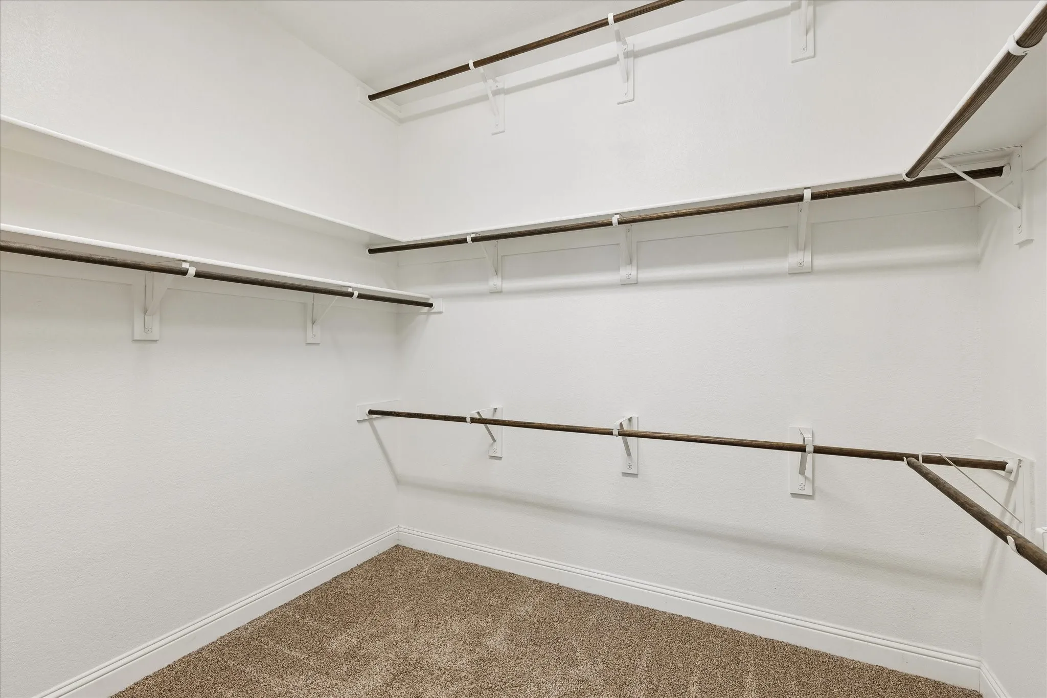 Single Family Residence For Sale in Tarrant County , 3020 Waterfall Drive, Fort Worth, Texas 76177, 3 Bedroom, 2 Bathroom, 2 Garage spaces, 2,158 Sqft, built in 2015, mls#21405540, Real Estate Agent in Fort Worth, Homes For Sale in Tarrant county, Homes For Sale in Fort Worth, Realtor in Fort Worth Texas, Real Estate Brokerage Independent Realty Texas, Luminita Cordes Realtor