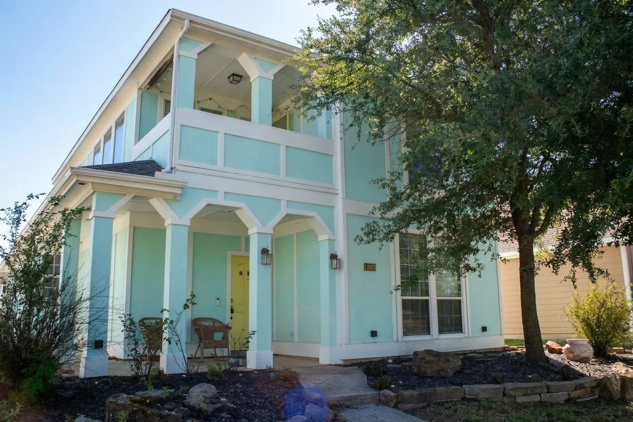 Big Front Porch plus a Balcony
