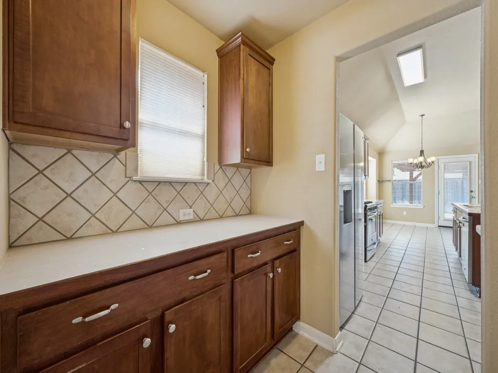 Single Family Residence For Sale in Denton County , 2416 Morning Dew Drive, Little Elm, Texas 75068, 3 Bedroom, 2 Bathroom, 2 Garage spaces, 2,016 Sqft, built in 2005, mls#21403127, Real Estate Agent in Little Elm, Homes For Sale in Denton county, Homes For Sale in Little Elm, Realtor in Little Elm Texas, Real Estate Brokerage Independent Realty Texas, Luminita Cordes Realtor