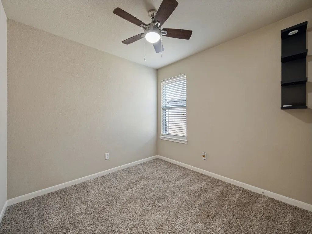 Single Family Residence For Sale in Denton County , 2416 Morning Dew Drive, Little Elm, Texas 75068, 3 Bedroom, 2 Bathroom, 2 Garage spaces, 2,016 Sqft, built in 2005, mls#21403127, Real Estate Agent in Little Elm, Homes For Sale in Denton county, Homes For Sale in Little Elm, Realtor in Little Elm Texas, Real Estate Brokerage Independent Realty Texas, Luminita Cordes Realtor