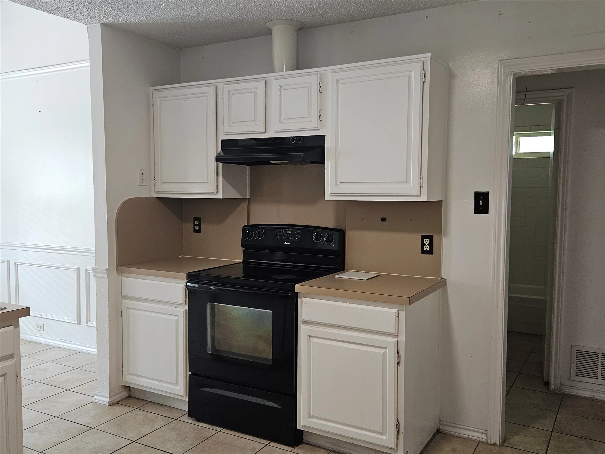 Single Family Residence For Sale in Dallas County , 2329 Shalimar Drive, Garland, Texas 75040, 3 Bedroom, 2 Bathroom, 2 Garage spaces, 1,372 Sqft, built in 1986, mls#21405778, Real Estate Agent in Garland, Homes For Sale in Dallas county, Homes For Sale in Garland, Realtor in Garland Texas, Real Estate Brokerage Independent Realty Texas, Luminita Cordes Realtor