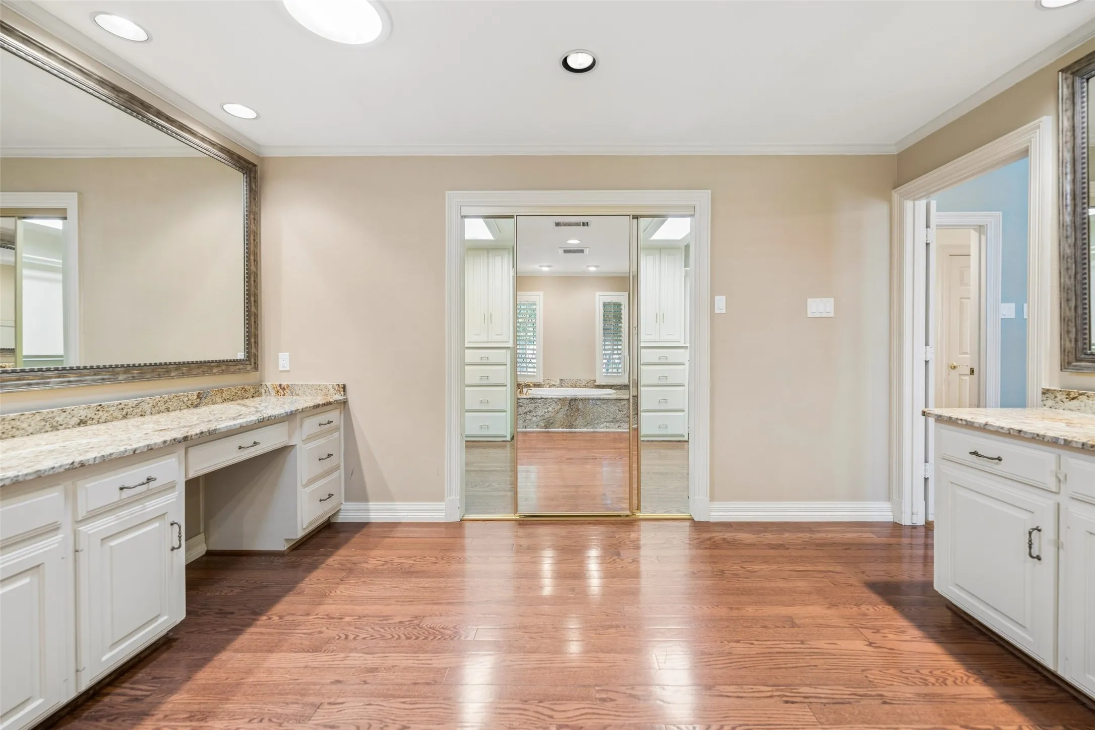 Single Family Residence For Sale in Collin County , 5806 London Lane, Dallas, Texas 75252, 4 Bedroom, 4 Bathroom, 3 Garage spaces, 4,209 Sqft, built in 1984, mls#21405047, Real Estate Agent in Dallas, Homes For Sale in Collin county, Homes For Sale in Dallas, Realtor in Dallas Texas, Real Estate Brokerage Independent Realty Texas, Luminita Cordes Realtor