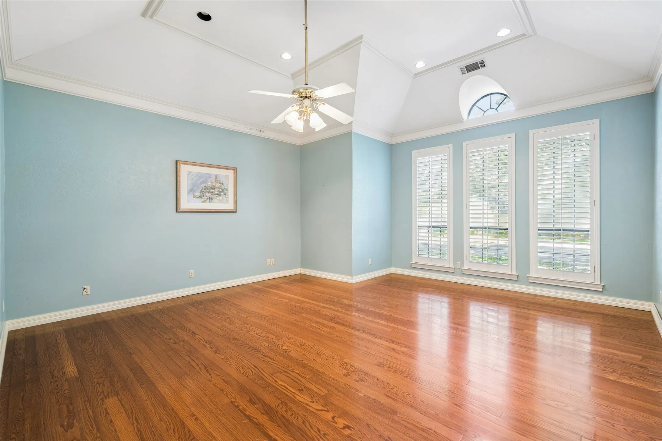 Single Family Residence For Sale in Collin County , 5806 London Lane, Dallas, Texas 75252, 4 Bedroom, 4 Bathroom, 3 Garage spaces, 4,209 Sqft, built in 1984, mls#21405047, Real Estate Agent in Dallas, Homes For Sale in Collin county, Homes For Sale in Dallas, Realtor in Dallas Texas, Real Estate Brokerage Independent Realty Texas, Luminita Cordes Realtor