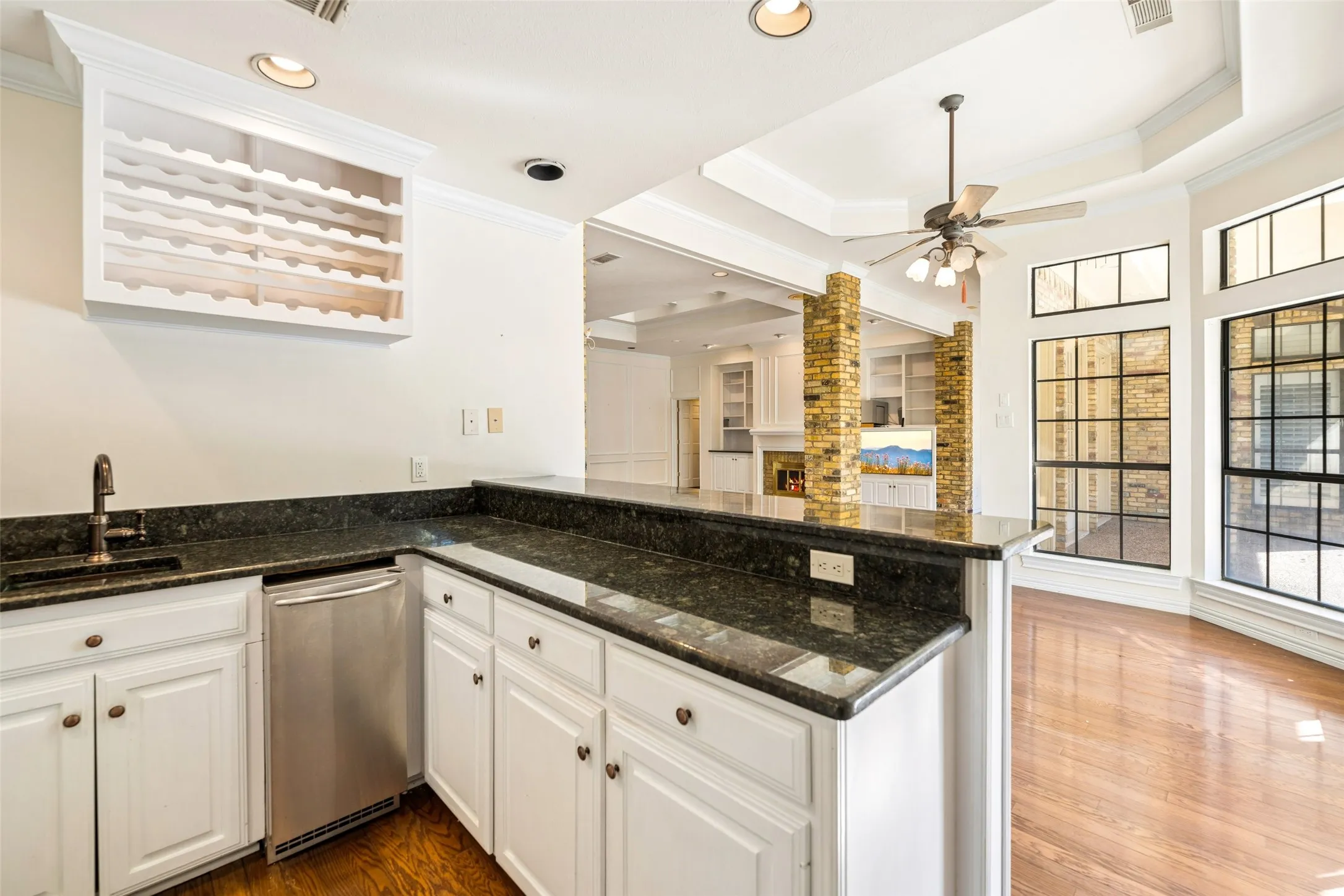 Single Family Residence For Sale in Collin County , 5806 London Lane, Dallas, Texas 75252, 4 Bedroom, 4 Bathroom, 3 Garage spaces, 4,209 Sqft, built in 1984, mls#21405047, Real Estate Agent in Dallas, Homes For Sale in Collin county, Homes For Sale in Dallas, Realtor in Dallas Texas, Real Estate Brokerage Independent Realty Texas, Luminita Cordes Realtor