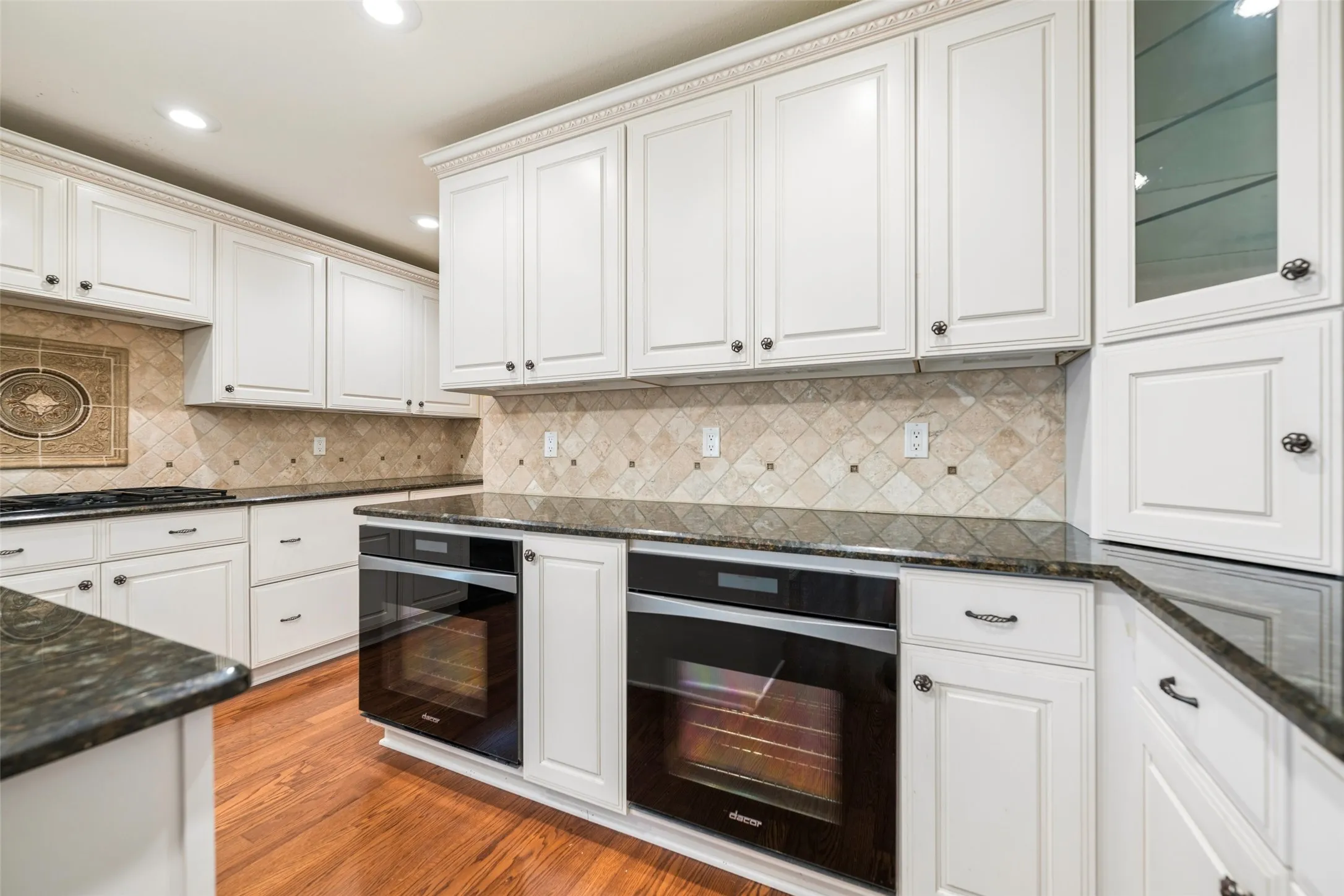 Single Family Residence For Sale in Collin County , 5806 London Lane, Dallas, Texas 75252, 4 Bedroom, 4 Bathroom, 3 Garage spaces, 4,209 Sqft, built in 1984, mls#21405047, Real Estate Agent in Dallas, Homes For Sale in Collin county, Homes For Sale in Dallas, Realtor in Dallas Texas, Real Estate Brokerage Independent Realty Texas, Luminita Cordes Realtor