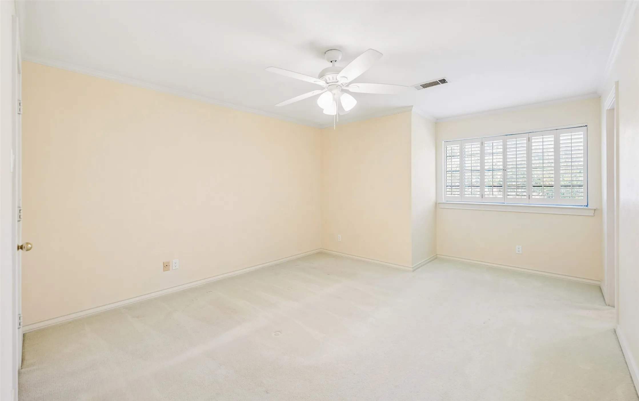 Single Family Residence For Sale in Collin County , 5806 London Lane, Dallas, Texas 75252, 4 Bedroom, 4 Bathroom, 3 Garage spaces, 4,209 Sqft, built in 1984, mls#21405047, Real Estate Agent in Dallas, Homes For Sale in Collin county, Homes For Sale in Dallas, Realtor in Dallas Texas, Real Estate Brokerage Independent Realty Texas, Luminita Cordes Realtor