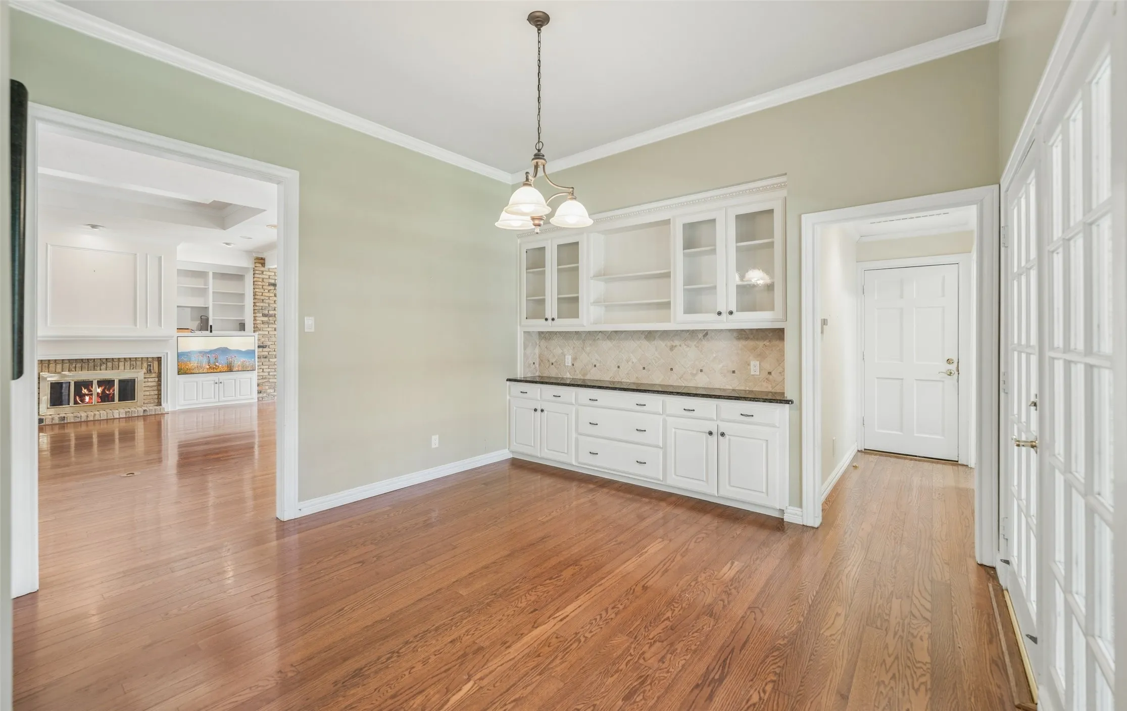 Single Family Residence For Sale in Collin County , 5806 London Lane, Dallas, Texas 75252, 4 Bedroom, 4 Bathroom, 3 Garage spaces, 4,209 Sqft, built in 1984, mls#21405047, Real Estate Agent in Dallas, Homes For Sale in Collin county, Homes For Sale in Dallas, Realtor in Dallas Texas, Real Estate Brokerage Independent Realty Texas, Luminita Cordes Realtor