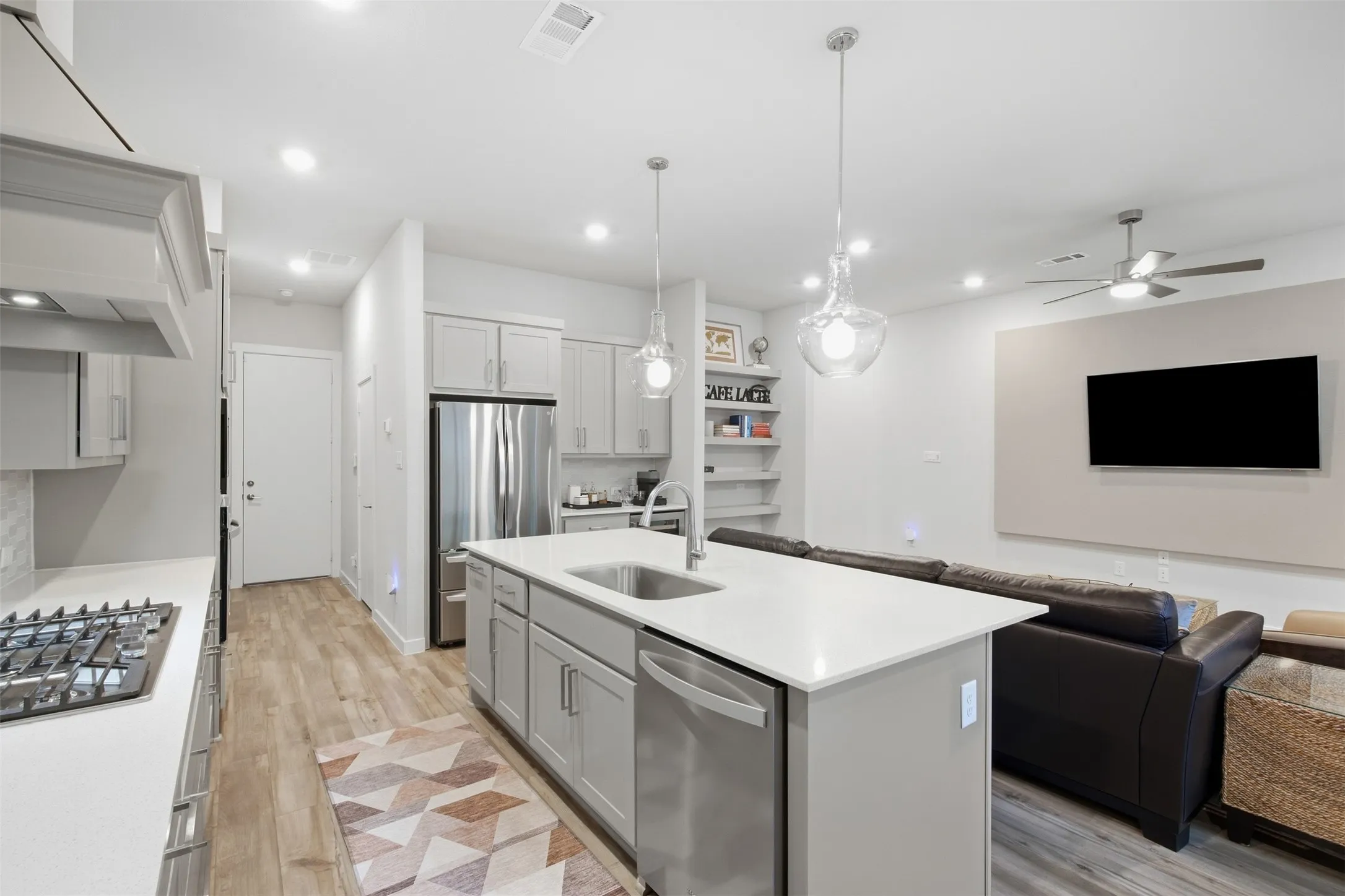 Townhouse For Sale in Dallas County , 2309 Rook Drive, Dallas, Texas 75211, 3 Bedroom, 3 Bathroom, 2 Garage spaces, 2,230 Sqft, built in 2021, mls#21405740, Real Estate Agent in Dallas, Homes For Sale in Dallas county, Homes For Sale in Dallas, Realtor in Dallas Texas, Real Estate Brokerage Independent Realty Texas, Luminita Cordes Realtor