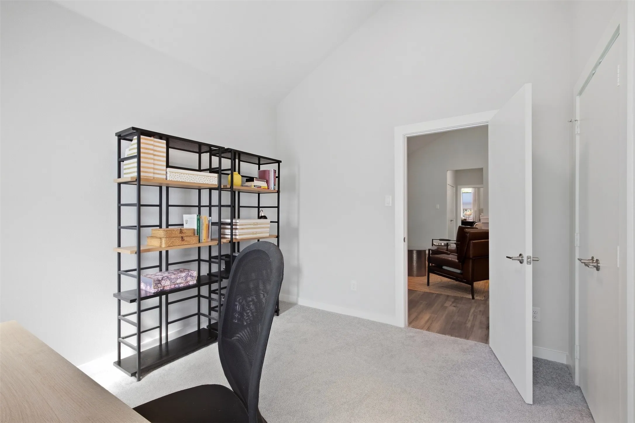 Townhouse For Sale in Dallas County , 2309 Rook Drive, Dallas, Texas 75211, 3 Bedroom, 3 Bathroom, 2 Garage spaces, 2,230 Sqft, built in 2021, mls#21405740, Real Estate Agent in Dallas, Homes For Sale in Dallas county, Homes For Sale in Dallas, Realtor in Dallas Texas, Real Estate Brokerage Independent Realty Texas, Luminita Cordes Realtor