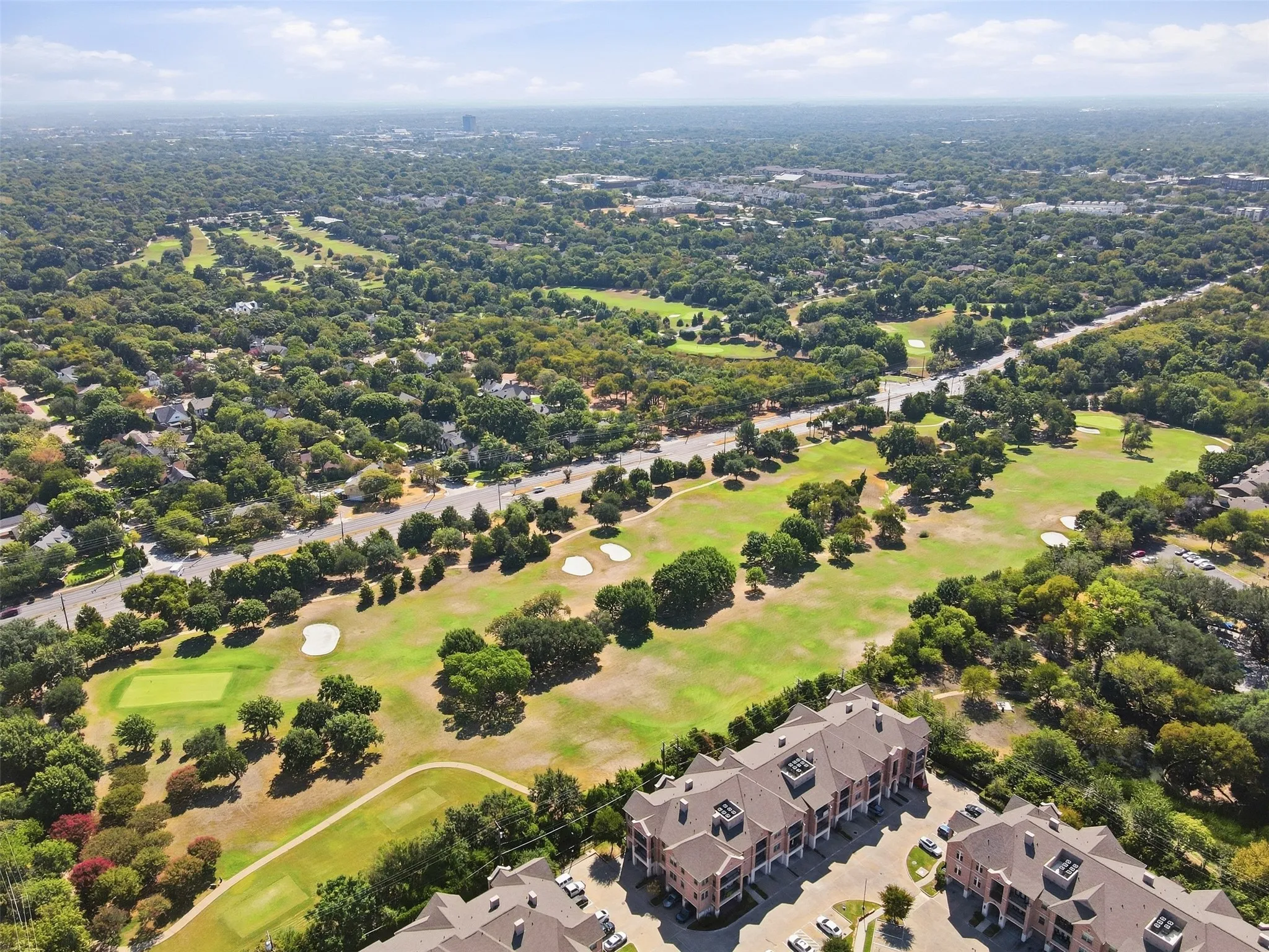 Townhouse For Sale in Dallas County , 2309 Rook Drive, Dallas, Texas 75211, 3 Bedroom, 3 Bathroom, 2 Garage spaces, 2,230 Sqft, built in 2021, mls#21405740, Real Estate Agent in Dallas, Homes For Sale in Dallas county, Homes For Sale in Dallas, Realtor in Dallas Texas, Real Estate Brokerage Independent Realty Texas, Luminita Cordes Realtor