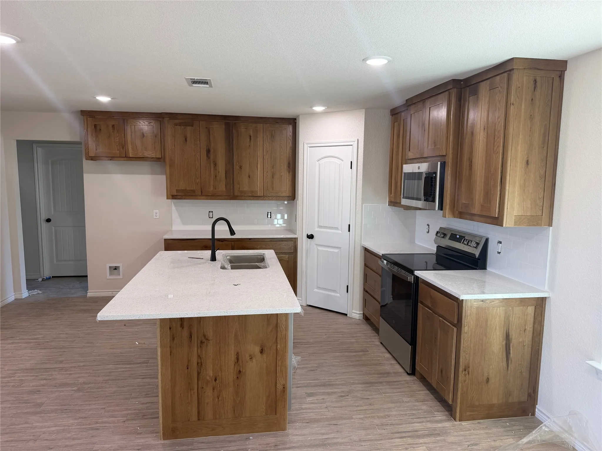 Single Family Residence For Sale in Parker County , 164 Altom Road, Springtown, Texas 76082, 3 Bedroom, 2 Bathroom, 2 Garage spaces, 1,514 Sqft, built in 2026, mls#21405784, Real Estate Agent in Springtown, Homes For Sale in Parker county, Homes For Sale in Springtown, Realtor in Springtown Texas, Real Estate Brokerage Independent Realty Texas, Luminita Cordes Realtor