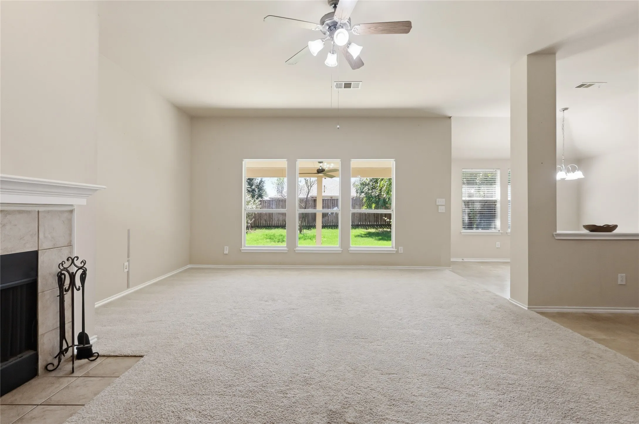 Single Family Residence For Sale in Collin County , 1273 Stone Lane, Celina, Texas 75009, 3 Bedroom, 2 Bathroom, 2 Garage spaces, 2,008 Sqft, built in 2004, mls#21405788, Real Estate Agent in Celina, Homes For Sale in Collin county, Homes For Sale in Celina, Realtor in Celina Texas, Real Estate Brokerage Independent Realty Texas, Luminita Cordes Realtor