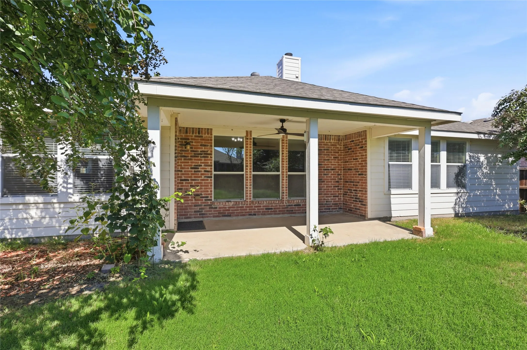 Single Family Residence For Sale in Collin County , 1273 Stone Lane, Celina, Texas 75009, 3 Bedroom, 2 Bathroom, 2 Garage spaces, 2,008 Sqft, built in 2004, mls#21405788, Real Estate Agent in Celina, Homes For Sale in Collin county, Homes For Sale in Celina, Realtor in Celina Texas, Real Estate Brokerage Independent Realty Texas, Luminita Cordes Realtor