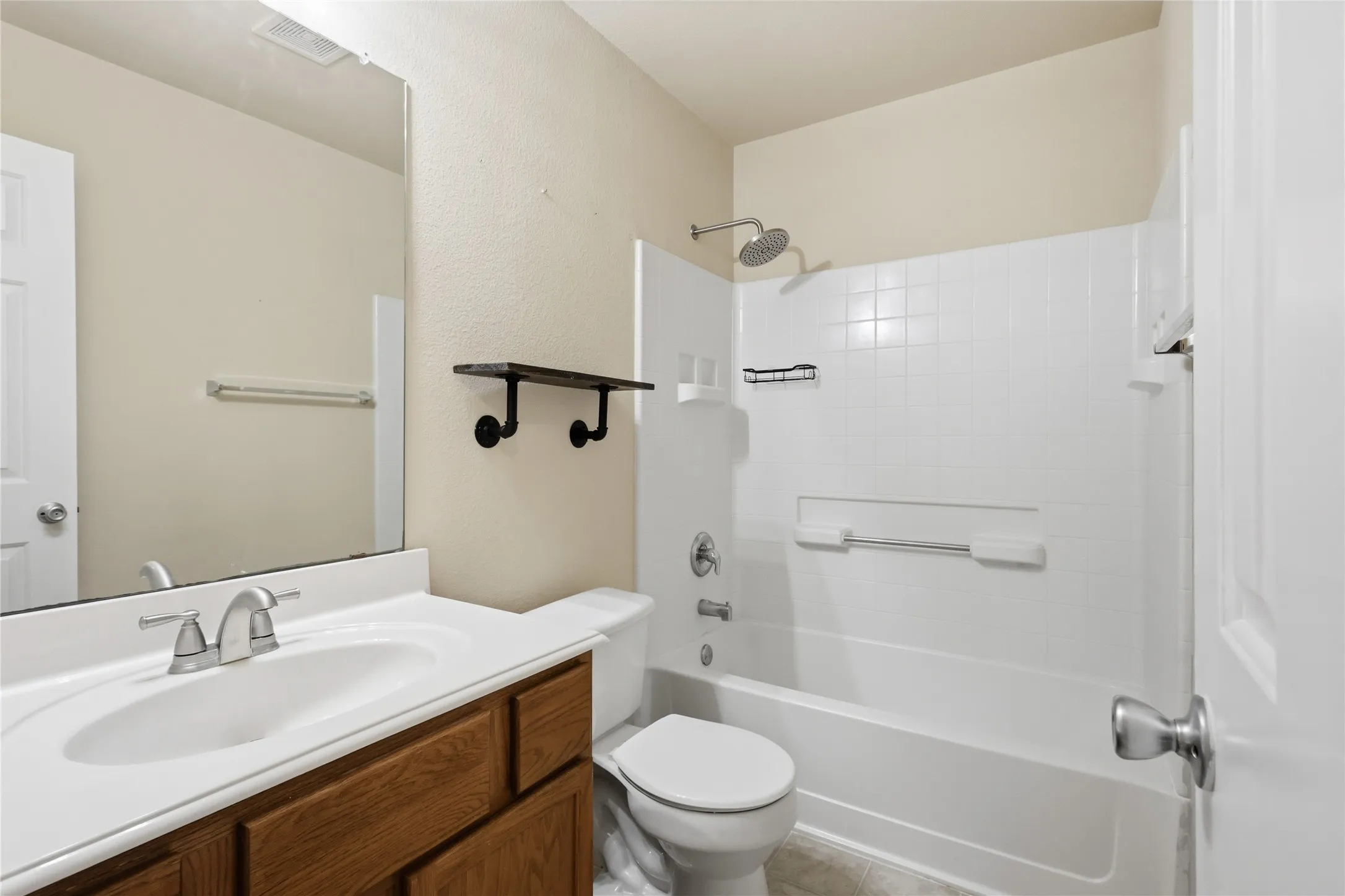 Single Family Residence For Sale in Collin County , 1273 Stone Lane, Celina, Texas 75009, 3 Bedroom, 2 Bathroom, 2 Garage spaces, 2,008 Sqft, built in 2004, mls#21405788, Real Estate Agent in Celina, Homes For Sale in Collin county, Homes For Sale in Celina, Realtor in Celina Texas, Real Estate Brokerage Independent Realty Texas, Luminita Cordes Realtor