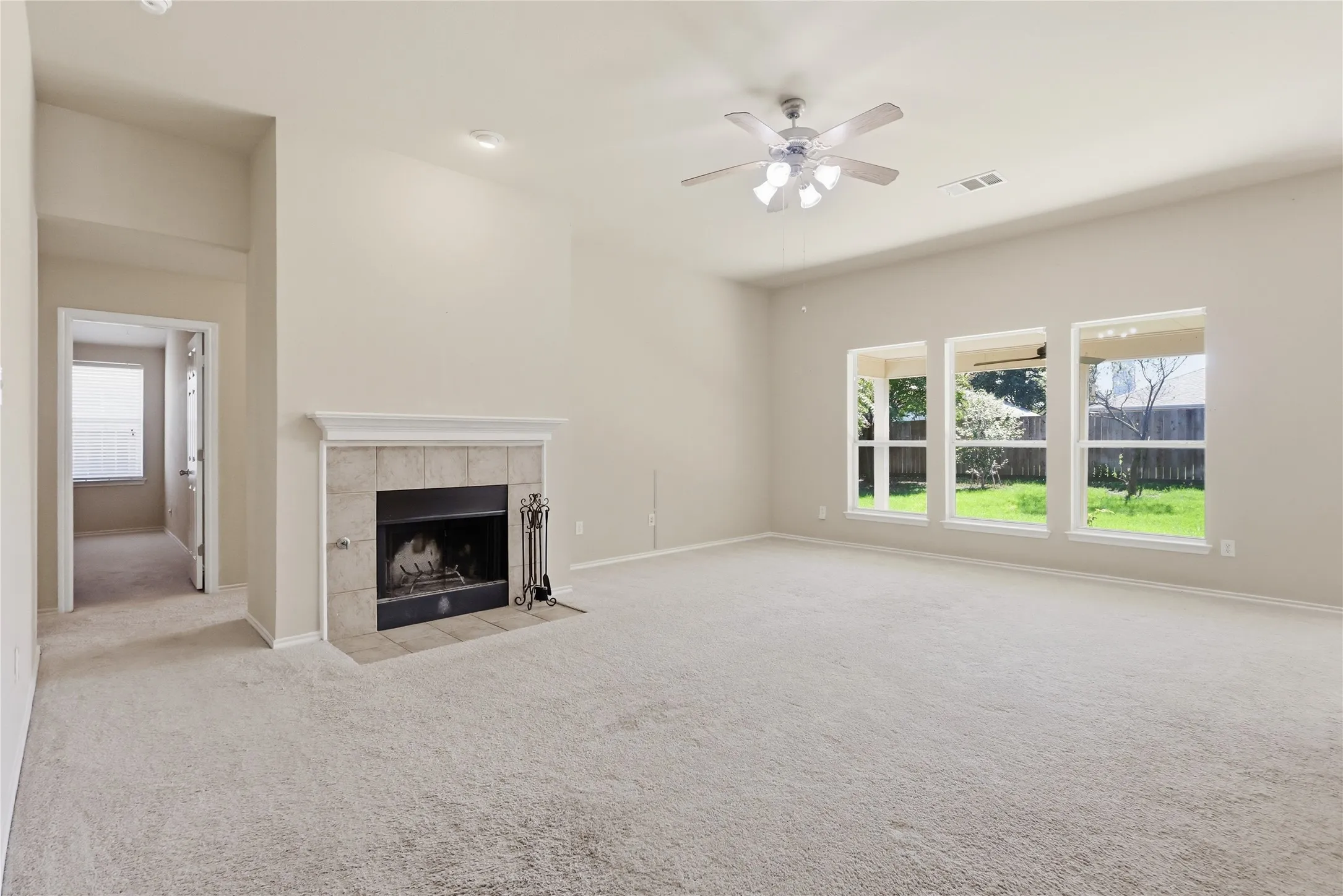 Single Family Residence For Sale in Collin County , 1273 Stone Lane, Celina, Texas 75009, 3 Bedroom, 2 Bathroom, 2 Garage spaces, 2,008 Sqft, built in 2004, mls#21405788, Real Estate Agent in Celina, Homes For Sale in Collin county, Homes For Sale in Celina, Realtor in Celina Texas, Real Estate Brokerage Independent Realty Texas, Luminita Cordes Realtor