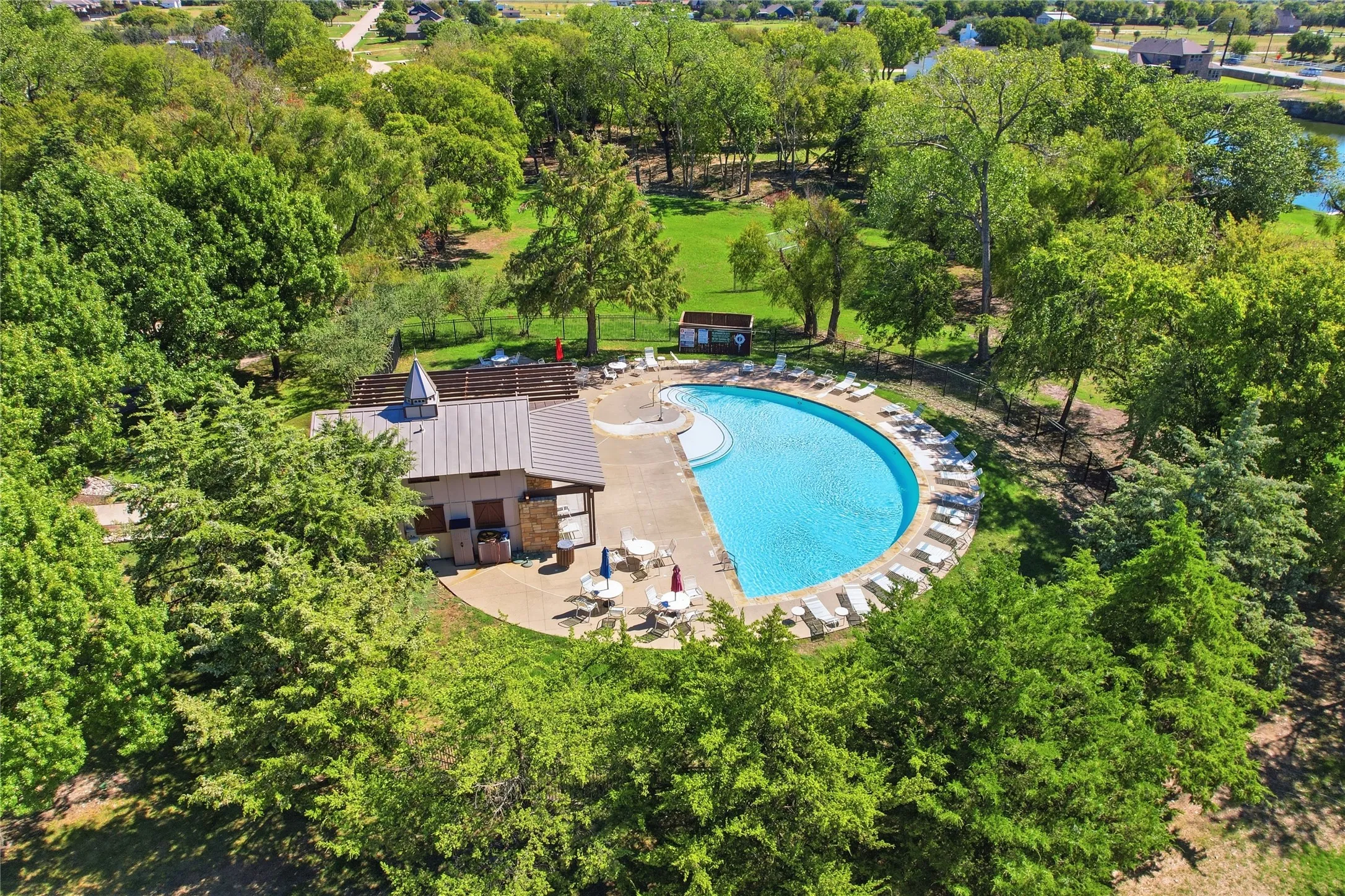 Single Family Residence For Sale in Collin County , 1273 Stone Lane, Celina, Texas 75009, 3 Bedroom, 2 Bathroom, 2 Garage spaces, 2,008 Sqft, built in 2004, mls#21405788, Real Estate Agent in Celina, Homes For Sale in Collin county, Homes For Sale in Celina, Realtor in Celina Texas, Real Estate Brokerage Independent Realty Texas, Luminita Cordes Realtor