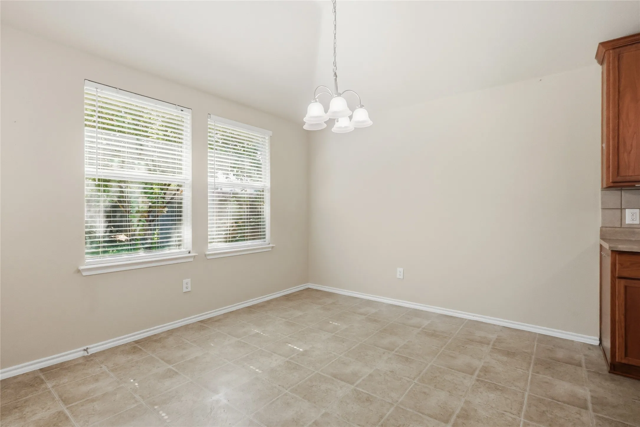 Single Family Residence For Sale in Collin County , 1273 Stone Lane, Celina, Texas 75009, 3 Bedroom, 2 Bathroom, 2 Garage spaces, 2,008 Sqft, built in 2004, mls#21405788, Real Estate Agent in Celina, Homes For Sale in Collin county, Homes For Sale in Celina, Realtor in Celina Texas, Real Estate Brokerage Independent Realty Texas, Luminita Cordes Realtor