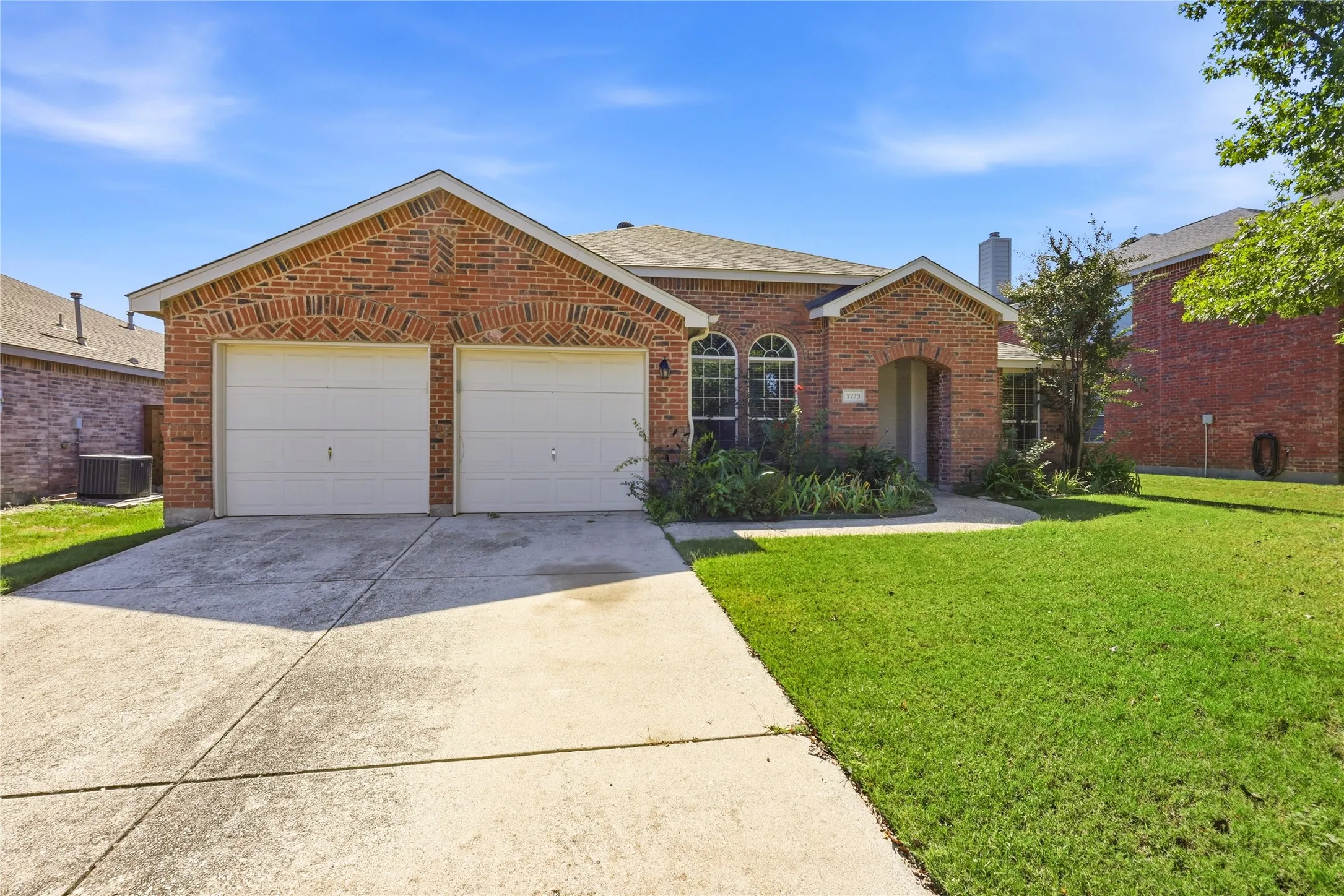 Single Family Residence For Sale in Collin County , 1273 Stone Lane, Celina, Texas 75009, 3 Bedroom, 2 Bathroom, 2 Garage spaces, 2,008 Sqft, built in 2004, mls#21405788, Real Estate Agent in Celina, Homes For Sale in Collin county, Homes For Sale in Celina, Realtor in Celina Texas, Real Estate Brokerage Independent Realty Texas, Luminita Cordes Realtor