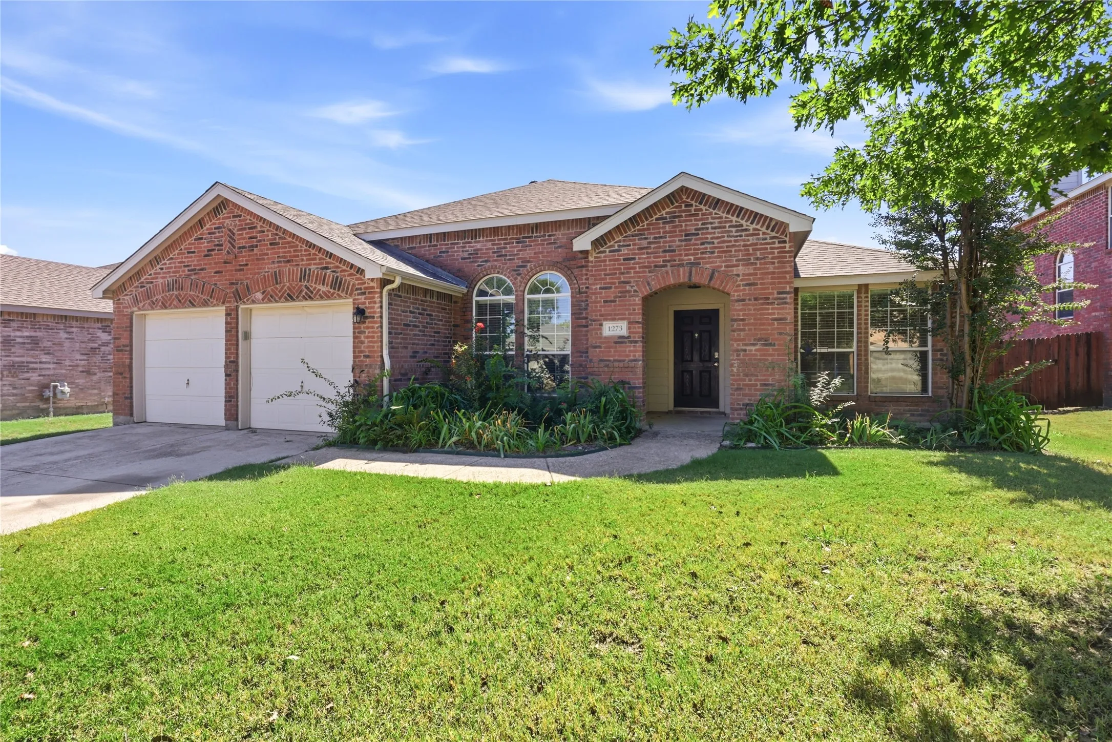 Single Family Residence For Sale in Collin County , 1273 Stone Lane, Celina, Texas 75009, 3 Bedroom, 2 Bathroom, 2 Garage spaces, 2,008 Sqft, built in 2004, mls#21405788, Real Estate Agent in Celina, Homes For Sale in Collin county, Homes For Sale in Celina, Realtor in Celina Texas, Real Estate Brokerage Independent Realty Texas, Luminita Cordes Realtor